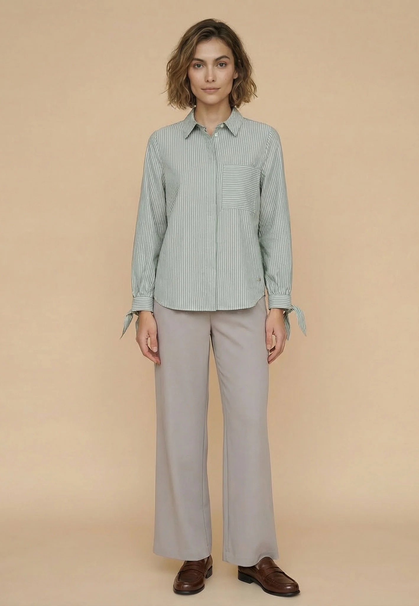 Bluse aus Baumwoll-Lyocell mit Streifenmuster und Brusttasche - Image 8