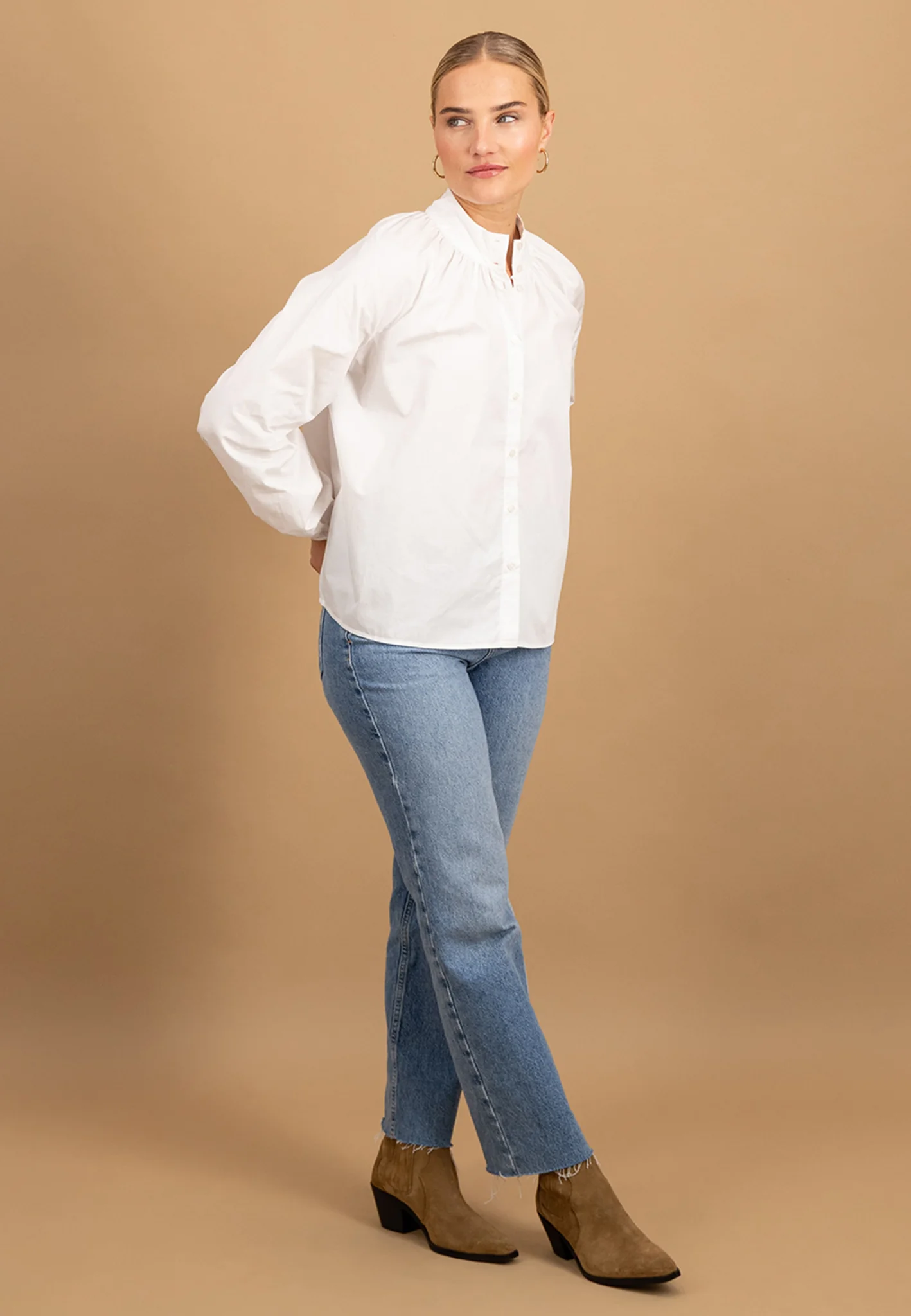 Bluse aus Baumwolle mit Stehkragen und Faltenlegung - Image 2