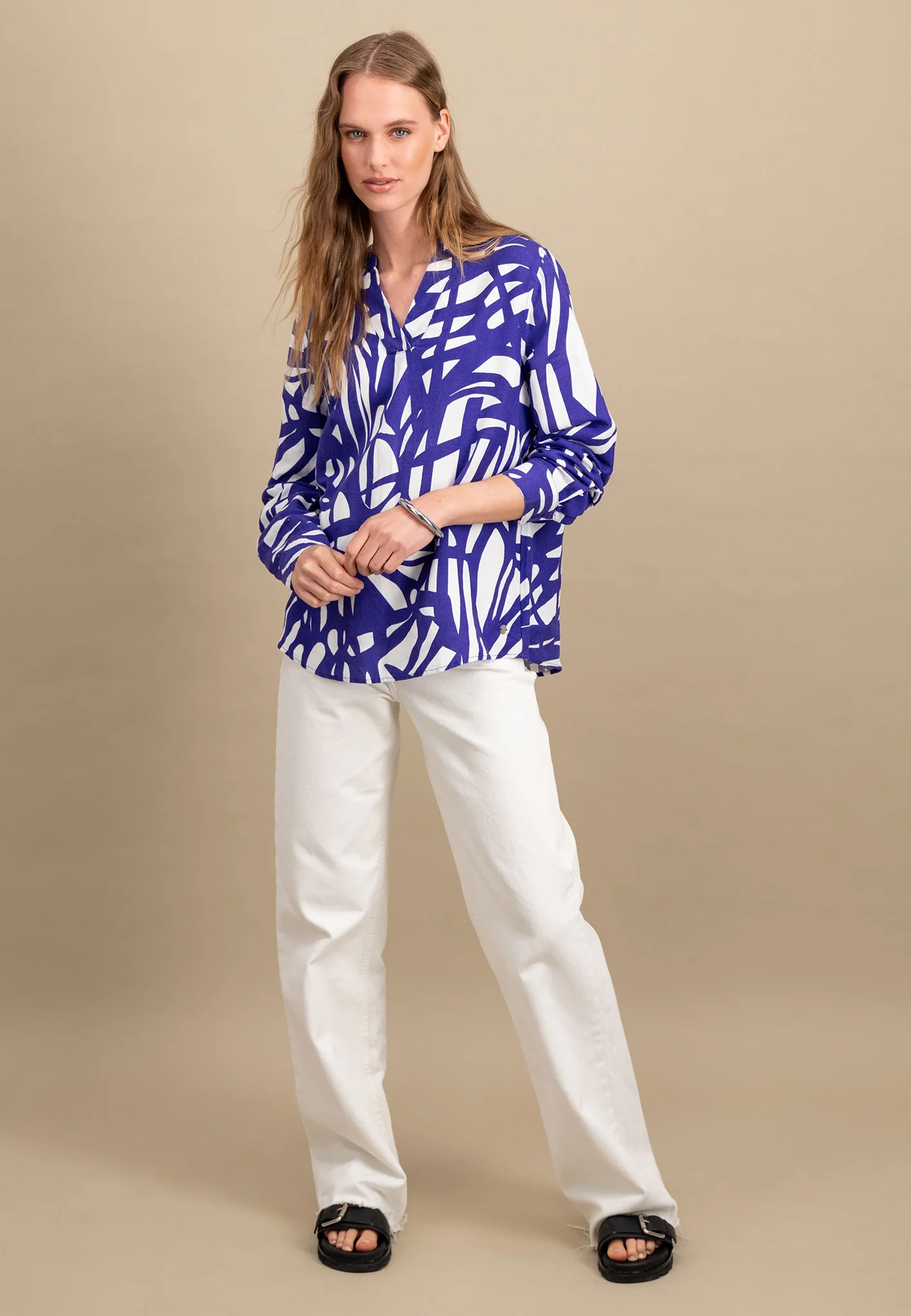 Bluse aus Leinenmix mit Tunika-Kragen - Image 10