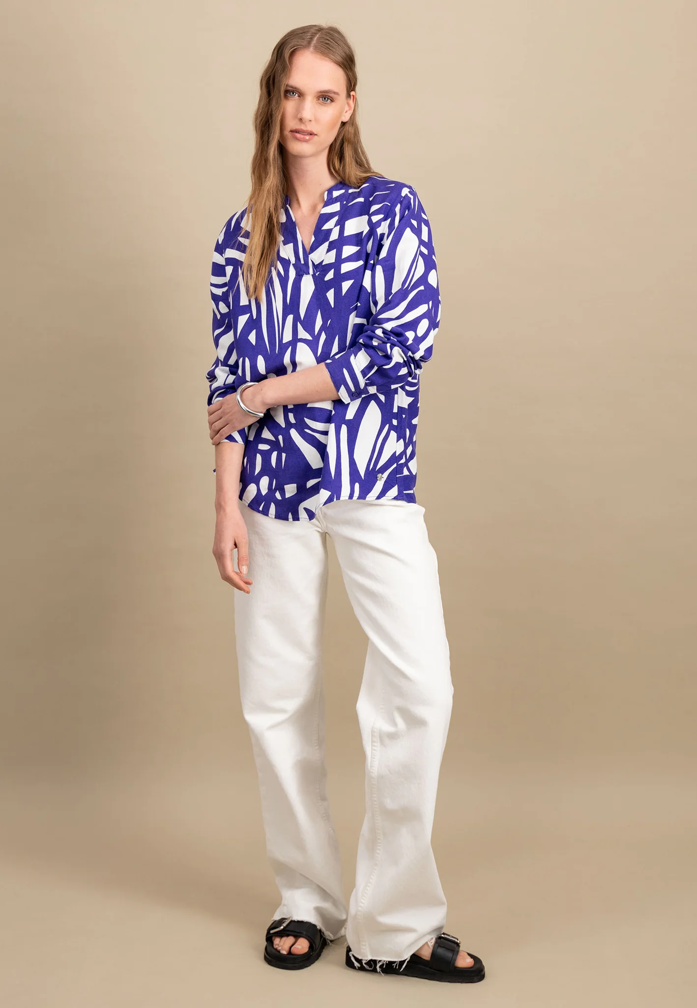 Bluse aus Leinenmix mit Tunika-Kragen - Image 8