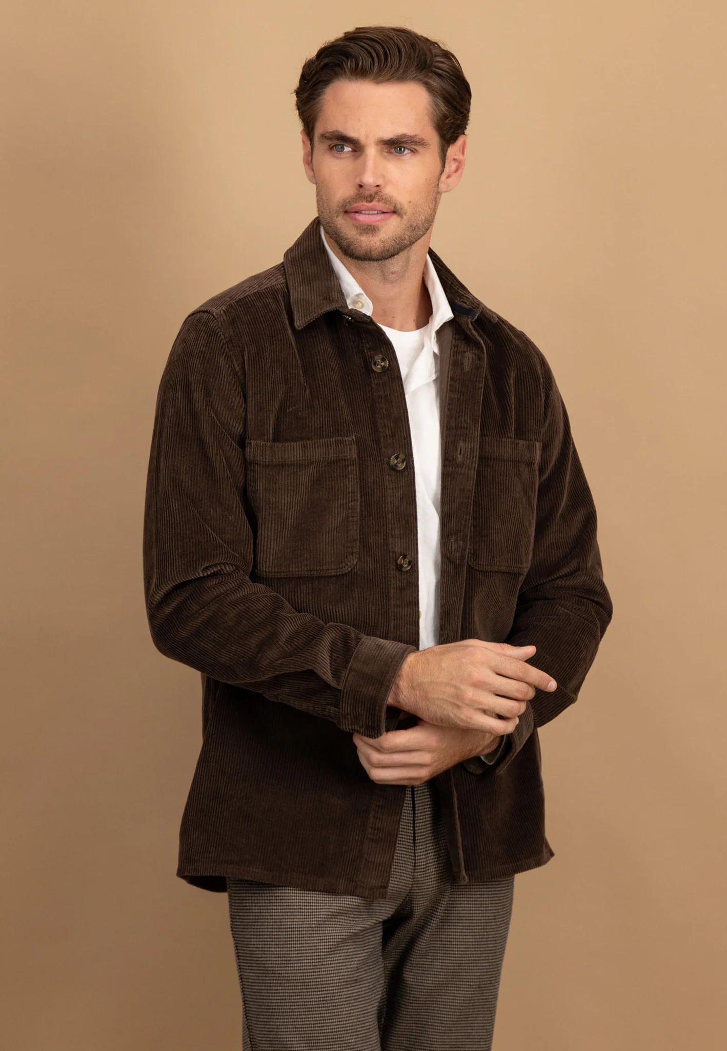 Cord-Overshirt aus Baumwolle mit Brusttaschen und Knopfleiste - Image 13
