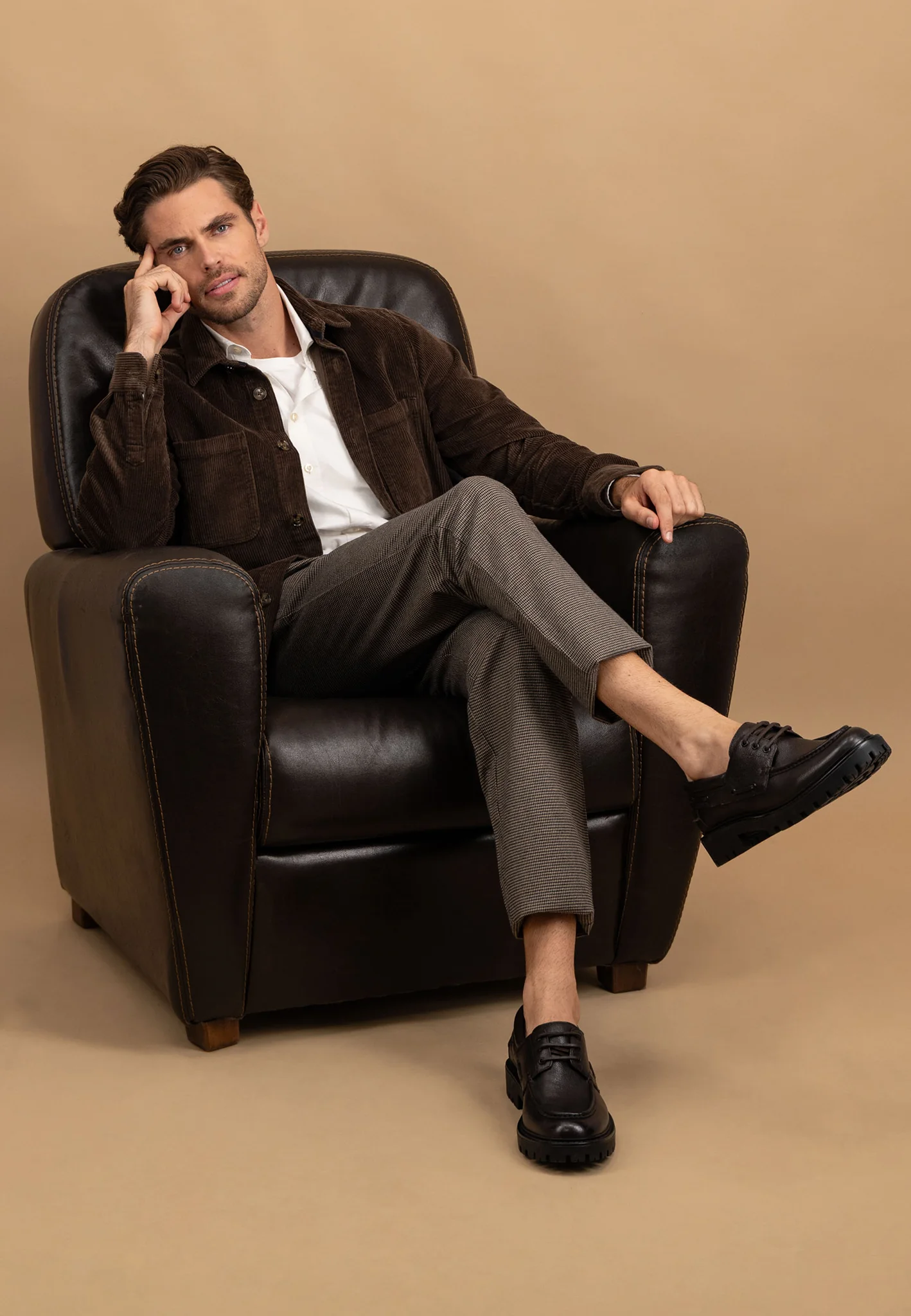 Cord-Overshirt aus Baumwolle mit Brusttaschen und Knopfleiste - Image 16