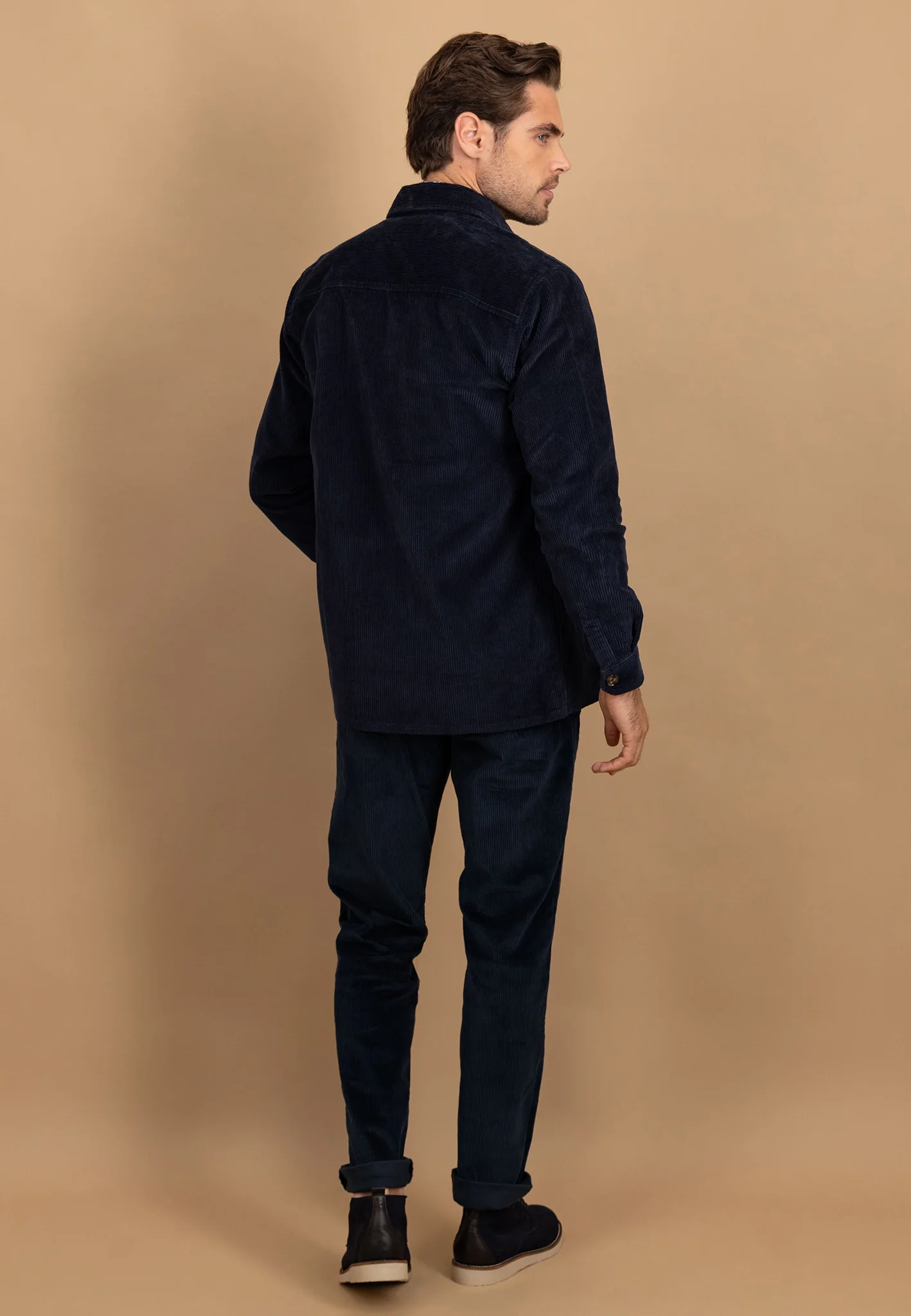 Cord-Overshirt aus Baumwolle mit Brusttaschen und Knopfleiste - Image 3