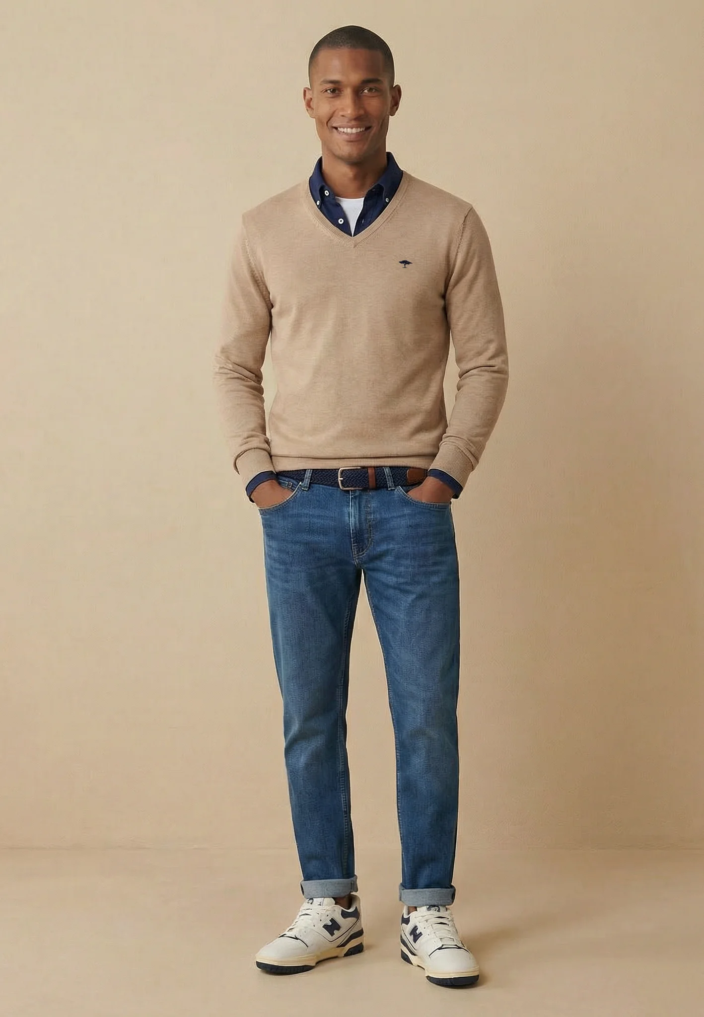 Feinstrickpullover aus reiner Baumwolle mit V-Ausschnitt - Image 82