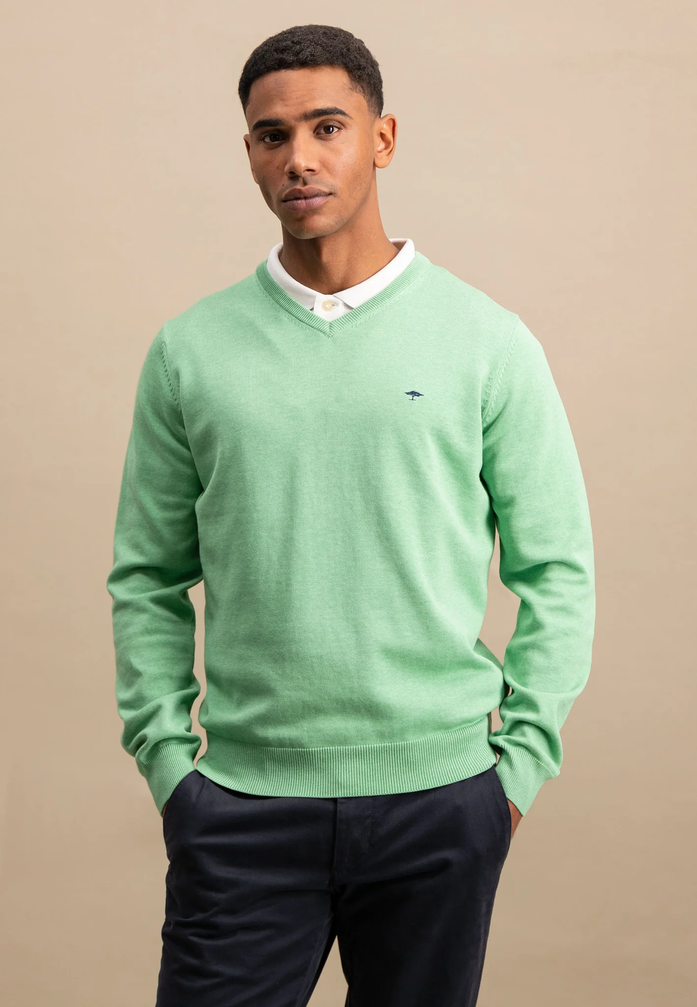 Pullover aus Baumwolle mit V-Ausschnitt - Image 43