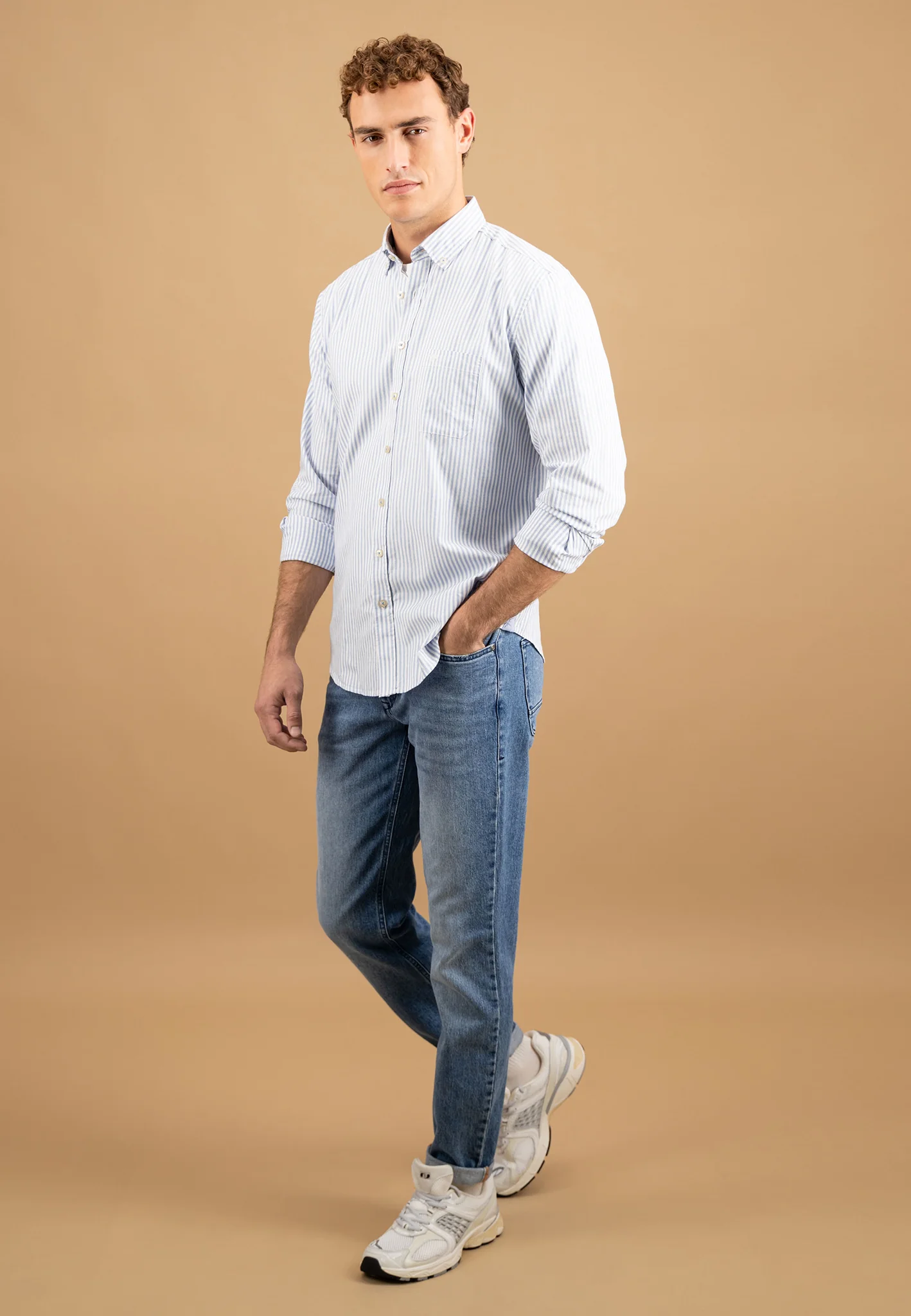 Oxfordhemd aus Baumwolle mit feinem Streifenmuster und Button-Down-Kragen - Image 4