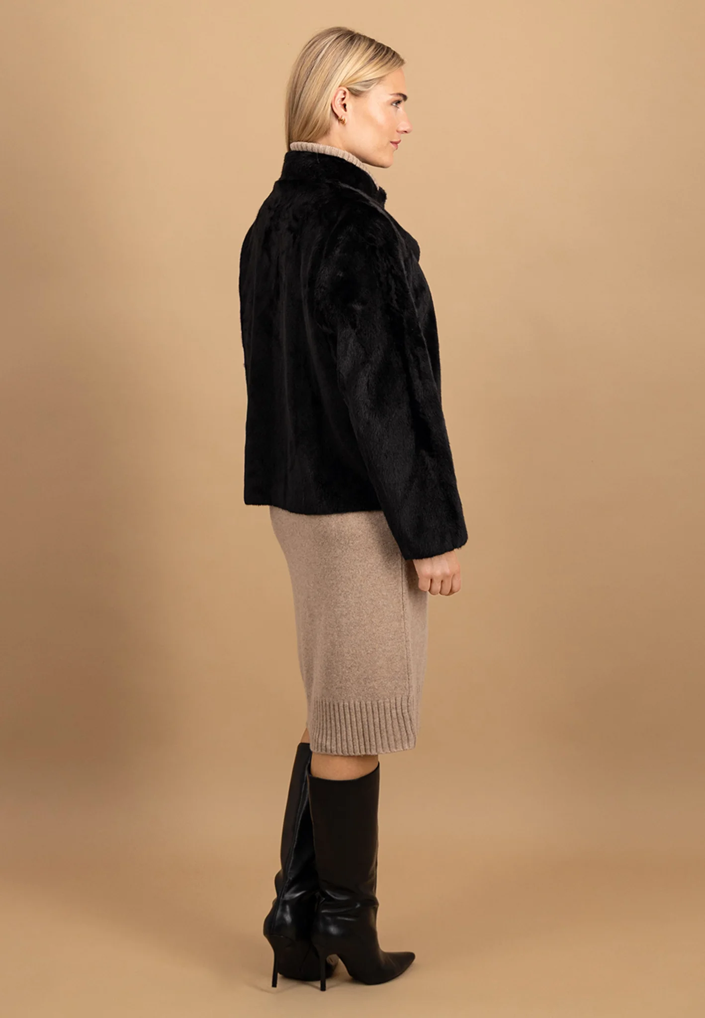 Jacke aus Fake Fur mit Stehkragen und verdeckter Knopfleiste - Image 21