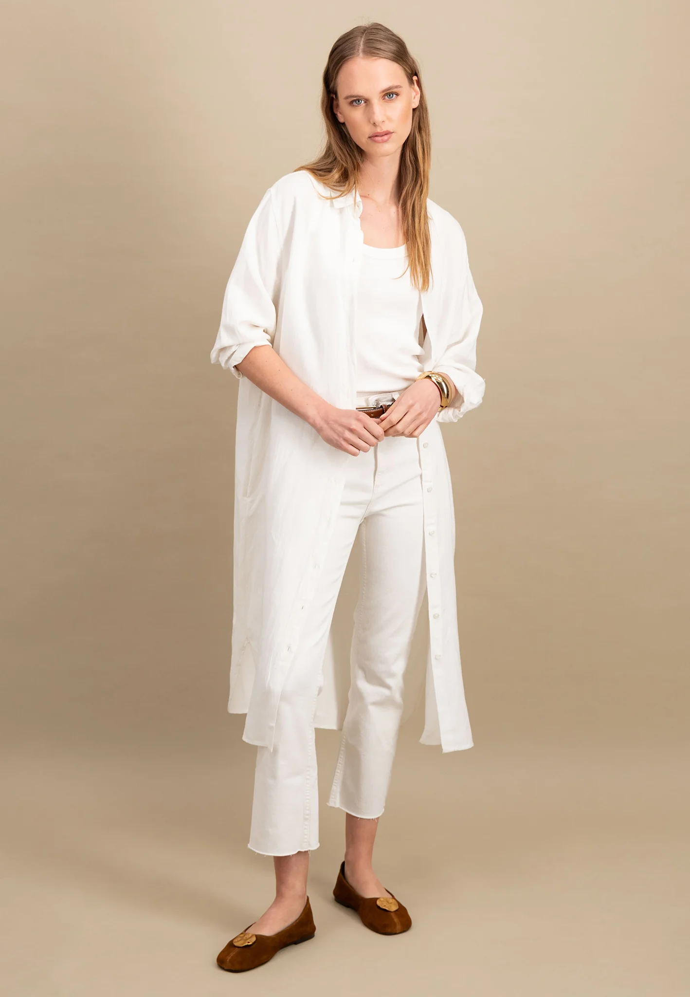 Kleid aus Leinen-Viskose-Mix mit Taillengürtel - Image 10