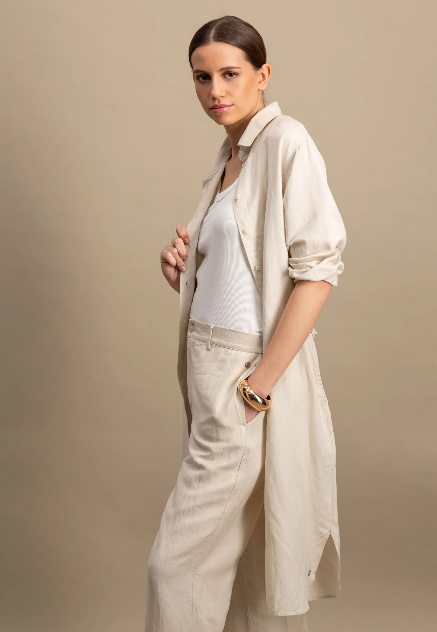 Kleid aus Leinen-Viskose-Mix mit Taillengürtel - Image 13