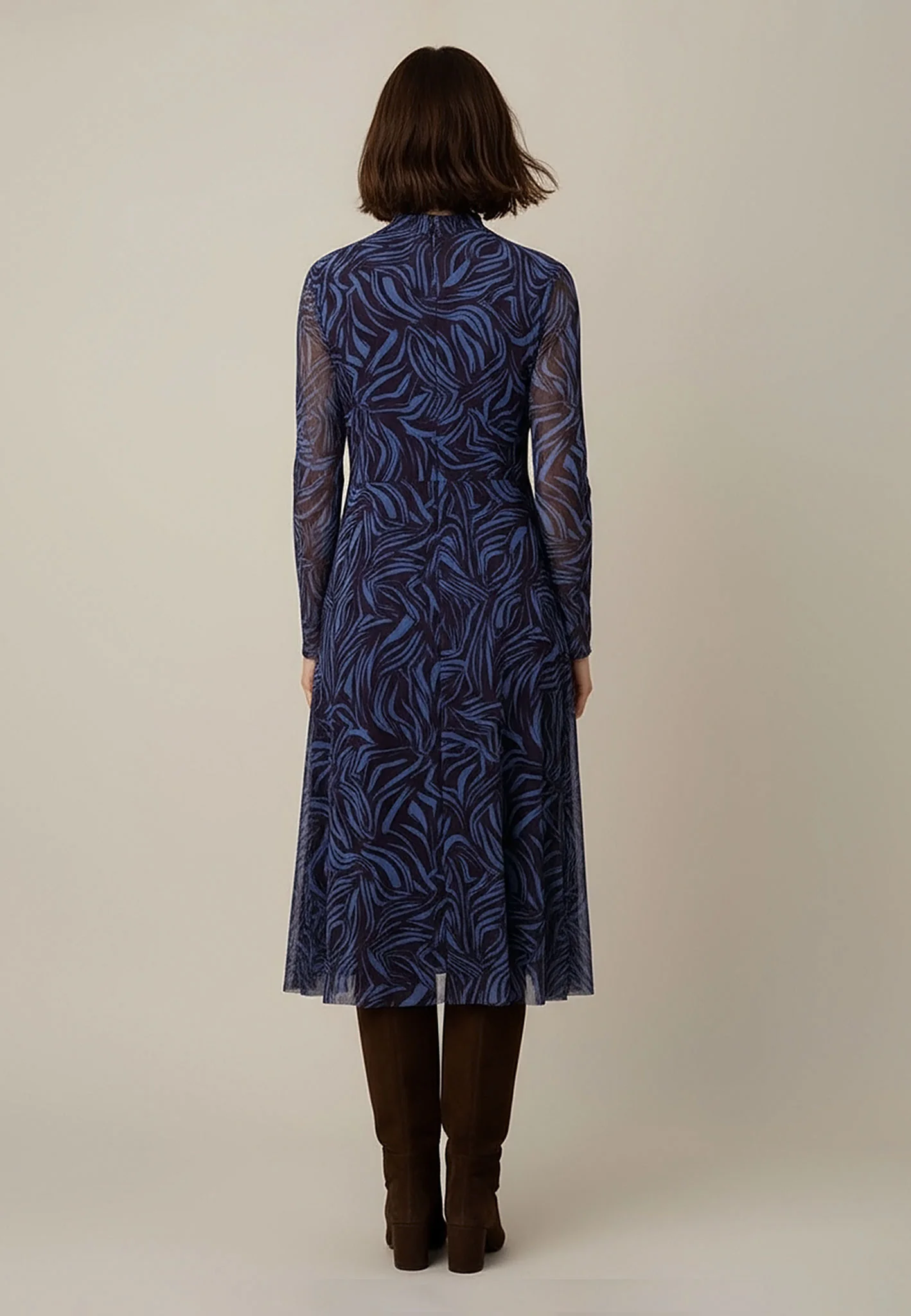 Mesh Kleid in Midi Länge und Print - Image 3