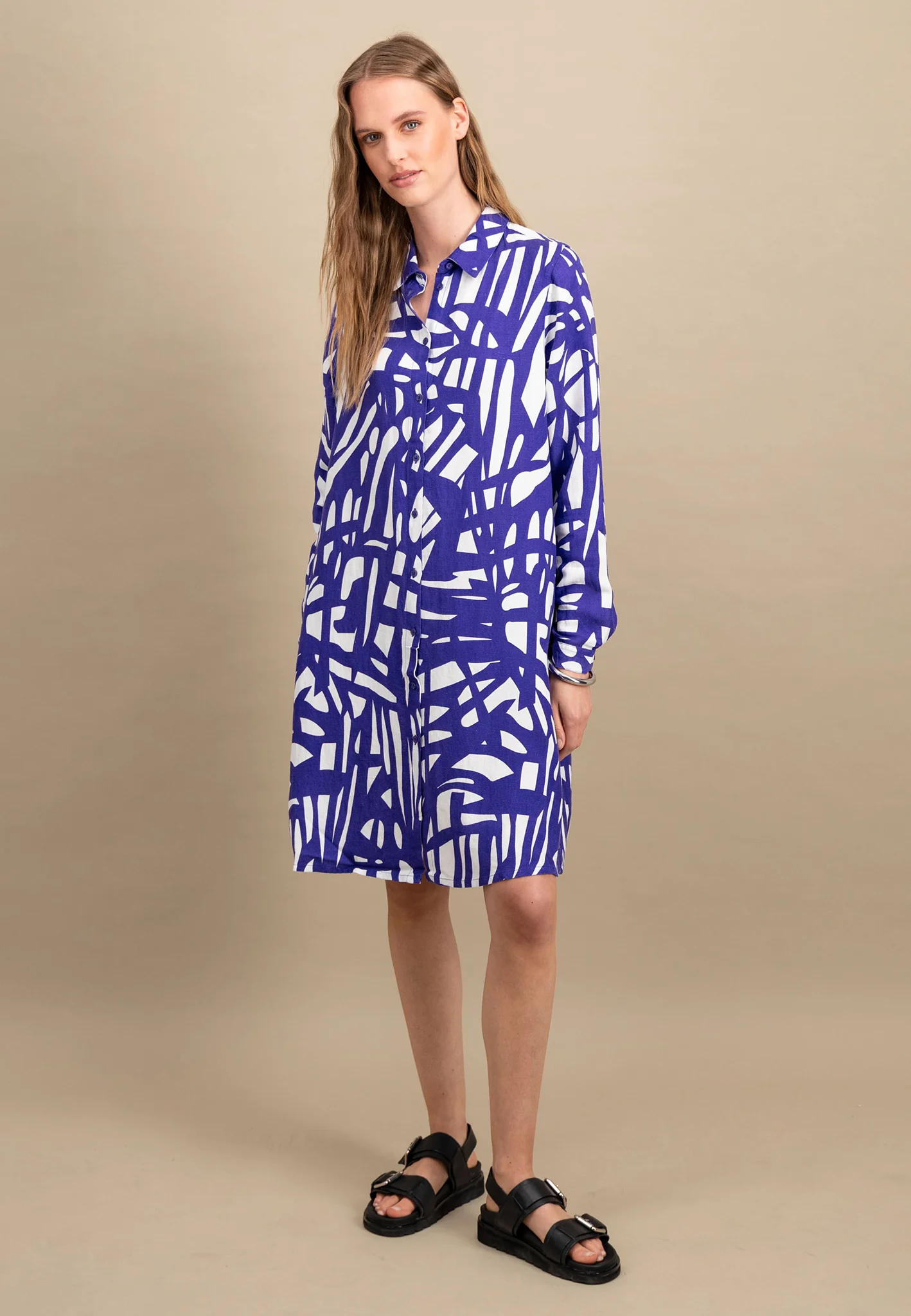 Midikleid aus Leinen-Viskose-Mix mit Alloverprint - Image 8