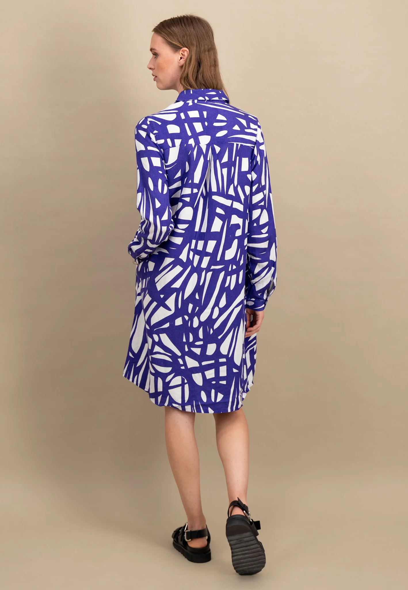 Midikleid aus Leinen-Viskose-Mix mit Alloverprint - Image 9