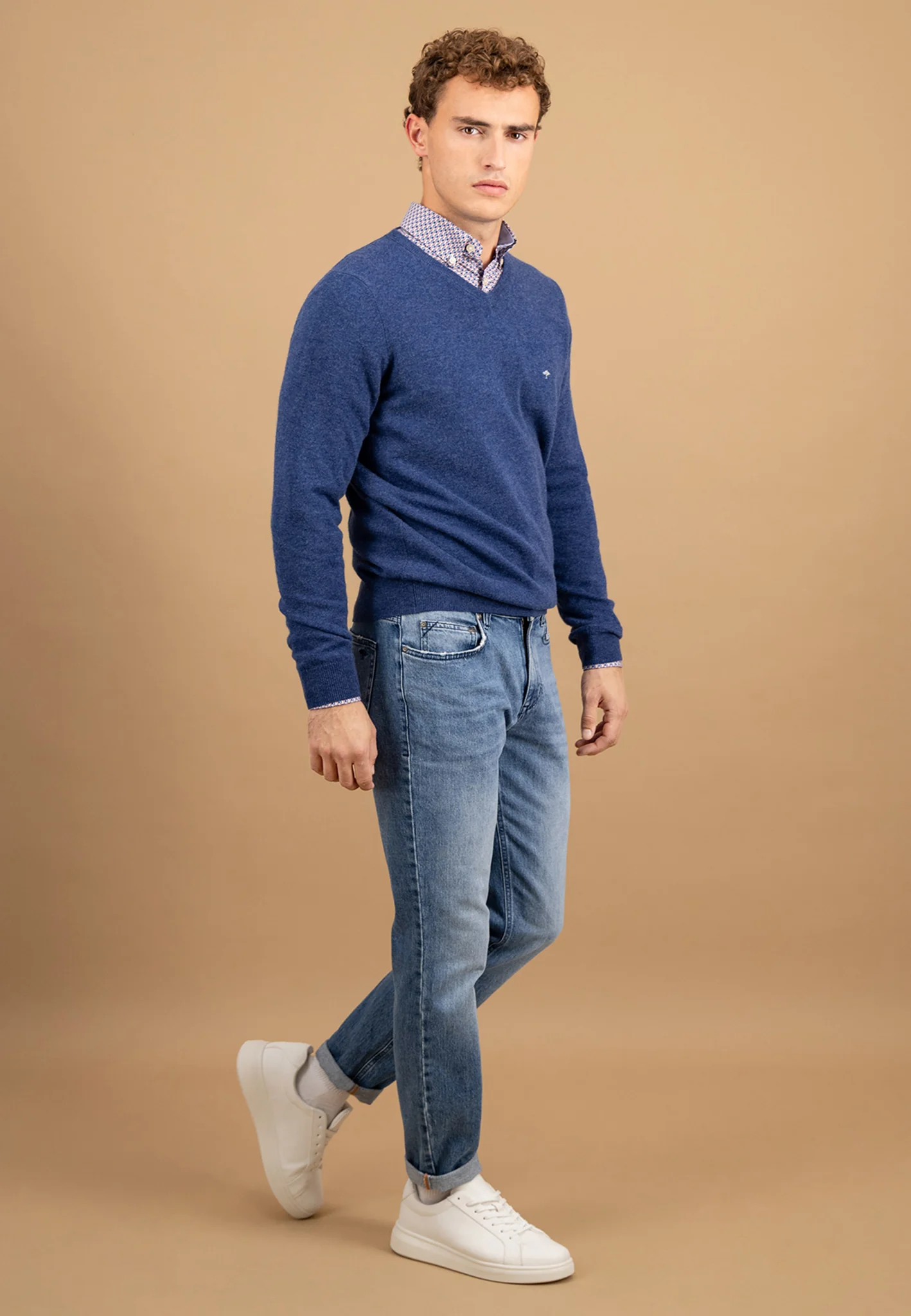 Pullover aus Merino-Kaschmir mit V-Ausschnitt - Image 10