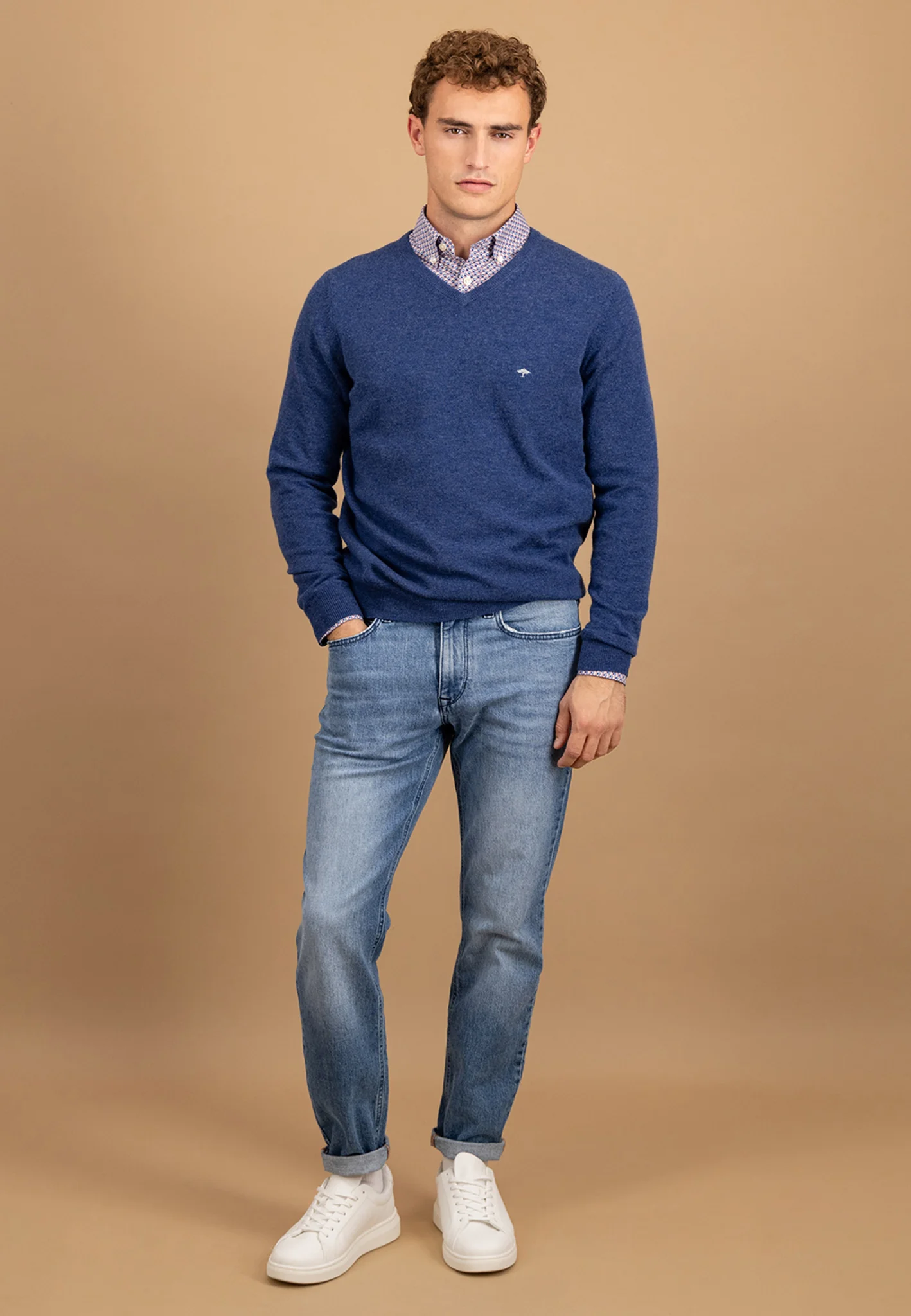 Pullover aus Merino-Kaschmir mit V-Ausschnitt - Image 8