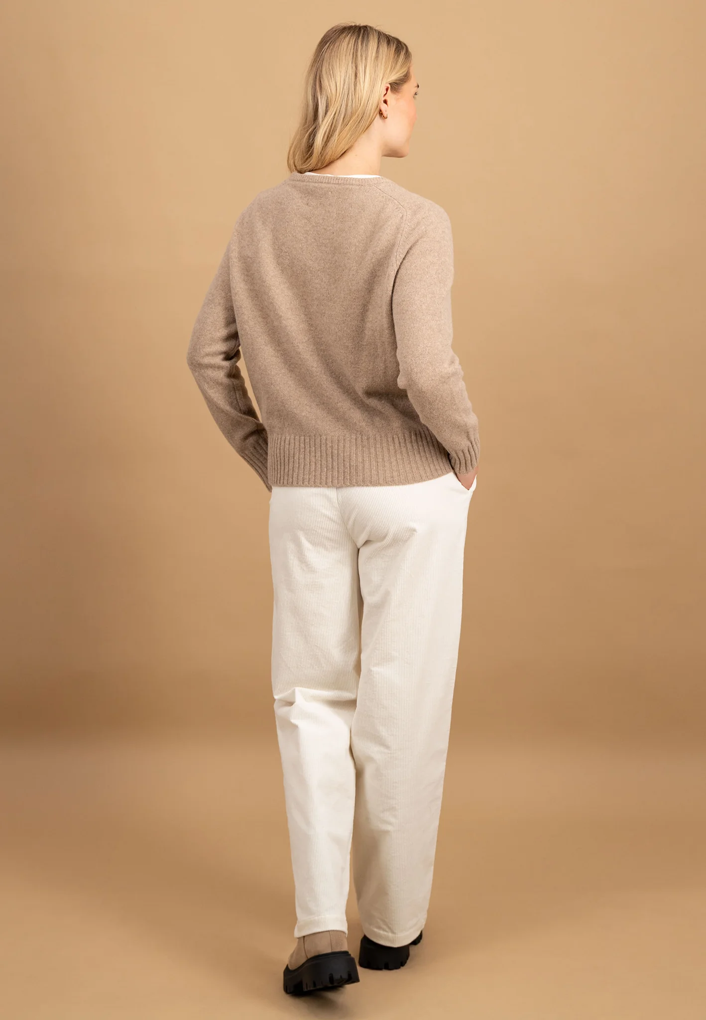 Pullover aus Merinowolle mit Rundhalsausschnitt - Image 15