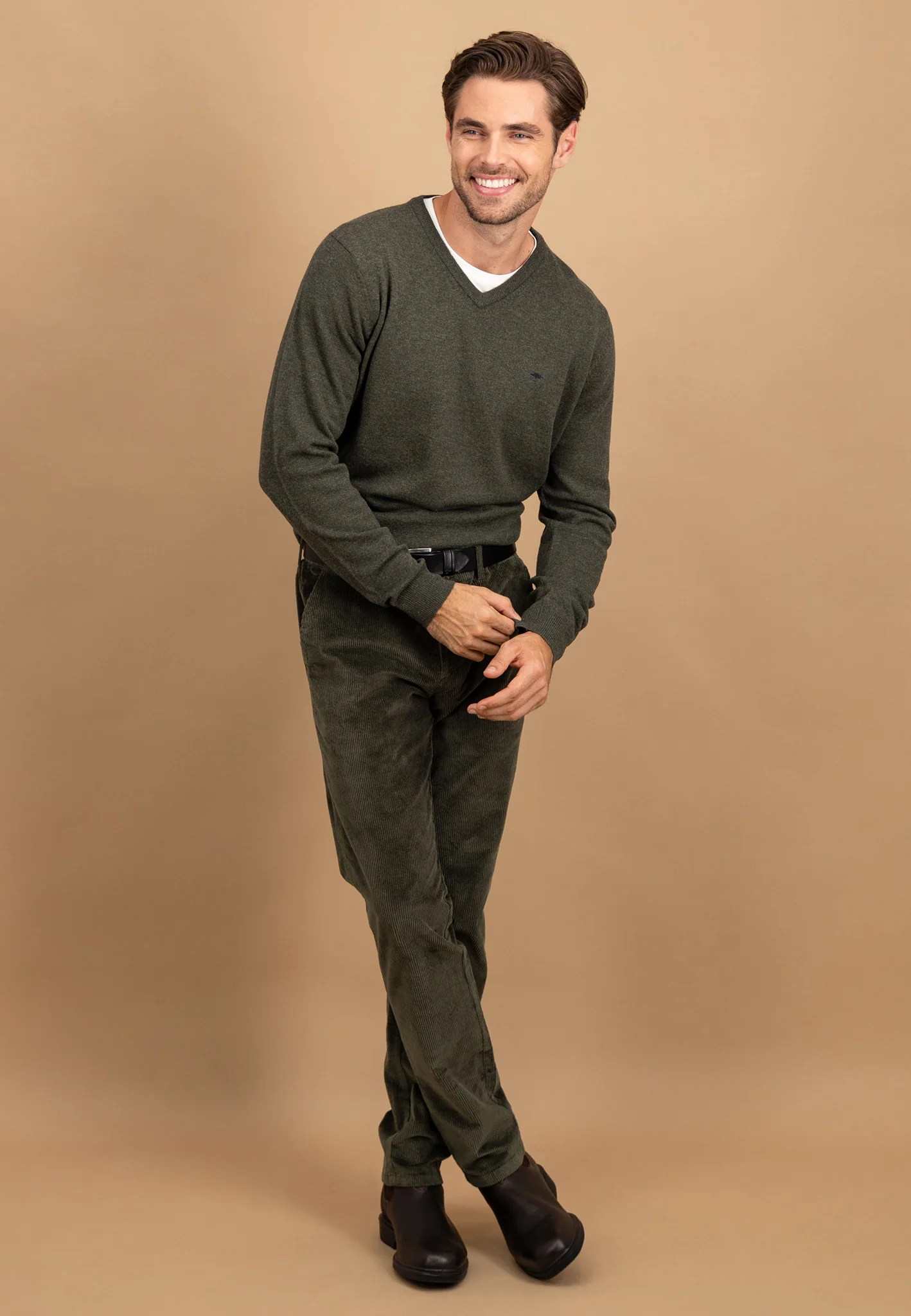 Pullover aus reiner Wolle mit V-Ausschnitt - Image 4