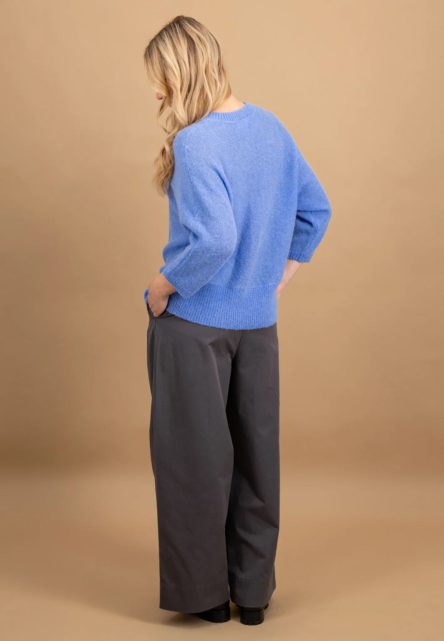 Pullover aus Wollmix mit Rundhalsausschnitt und 3/4-Ärmeln - Image 9