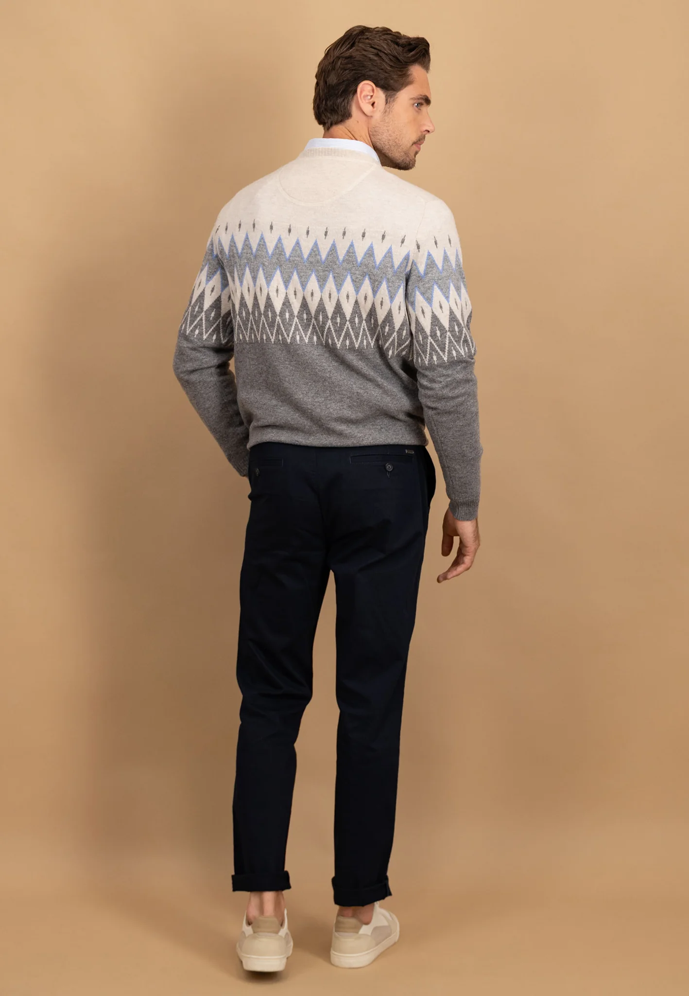Pullover mit grafischem Fair-Isle-Muster und Rundhalsausschnitt - Image 3