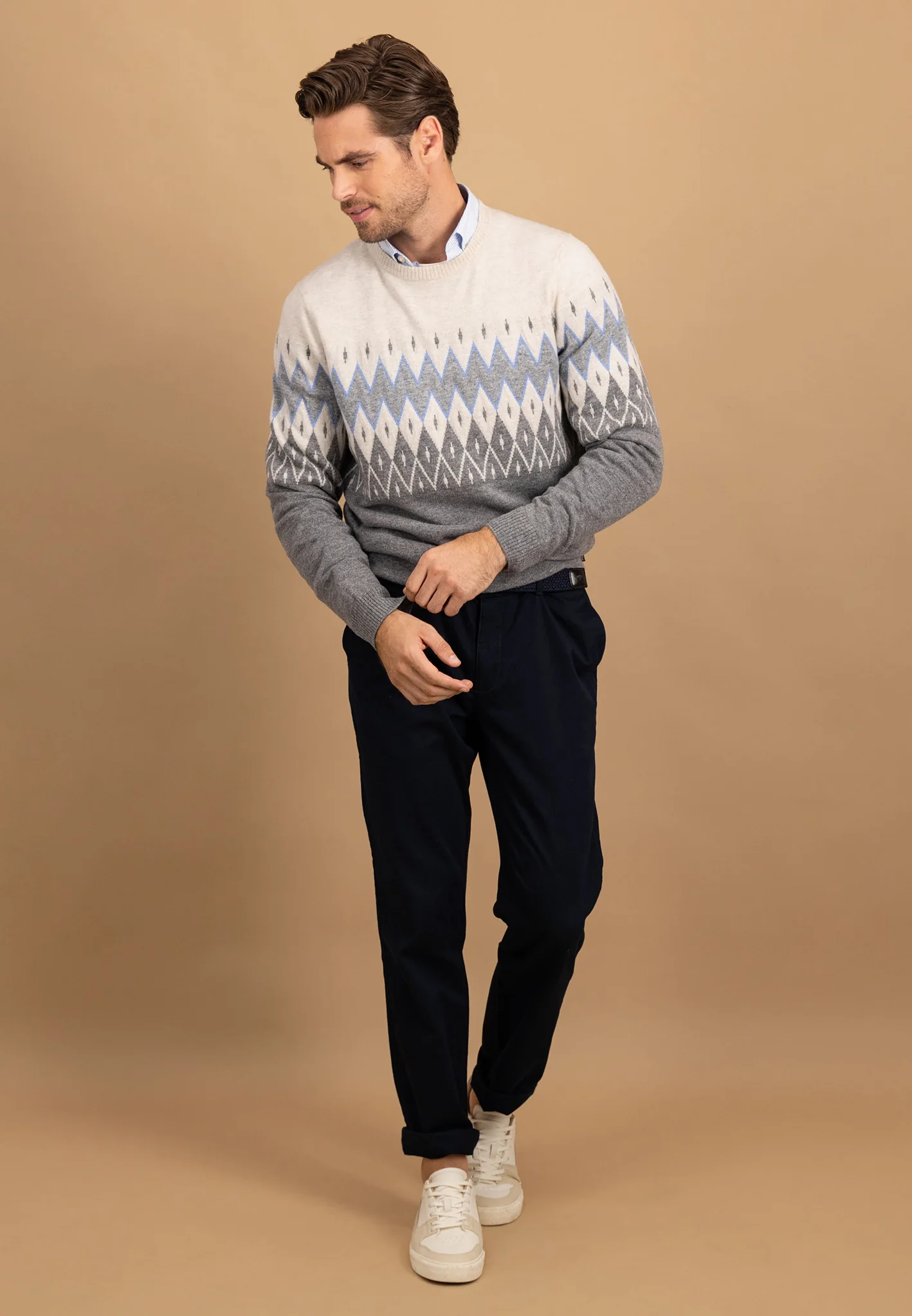 Pullover mit grafischem Fair-Isle-Muster und Rundhalsausschnitt - Image 4