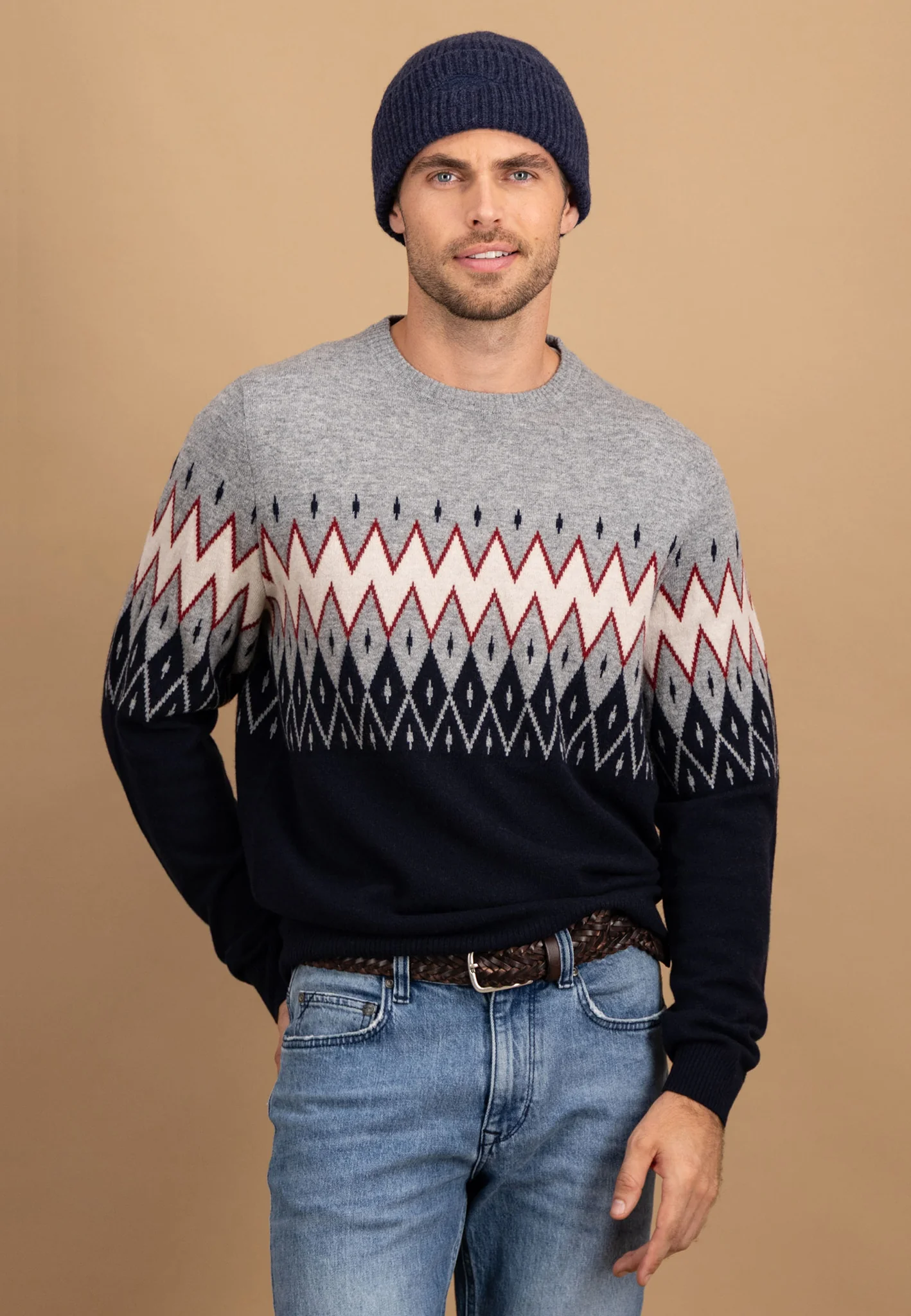 Pullover mit grafischem Fair-Isle-Muster und Rundhalsausschnitt - Image 7