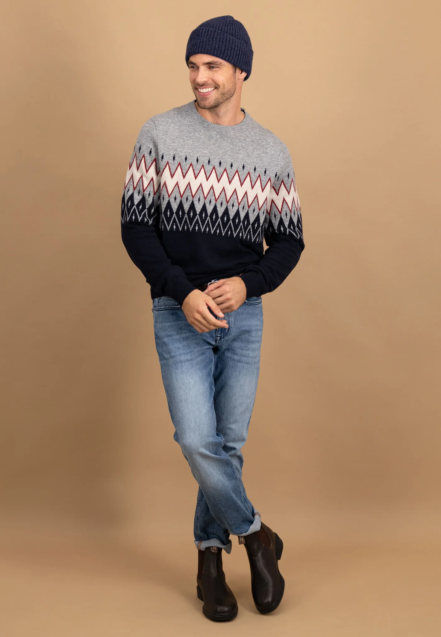 Pullover mit grafischem Fair-Isle-Muster und Rundhalsausschnitt - Image 8
