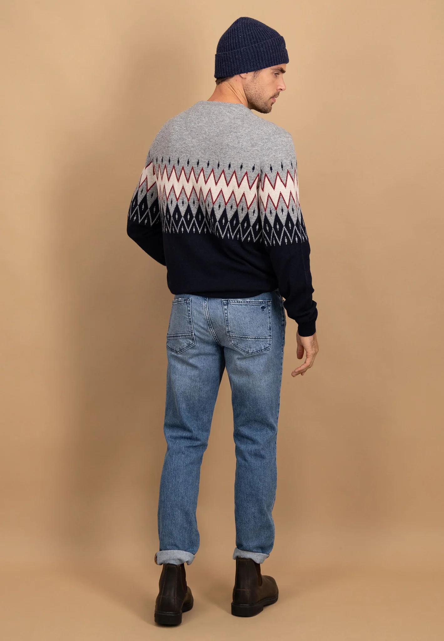 Pullover mit grafischem Fair-Isle-Muster und Rundhalsausschnitt - Image 9