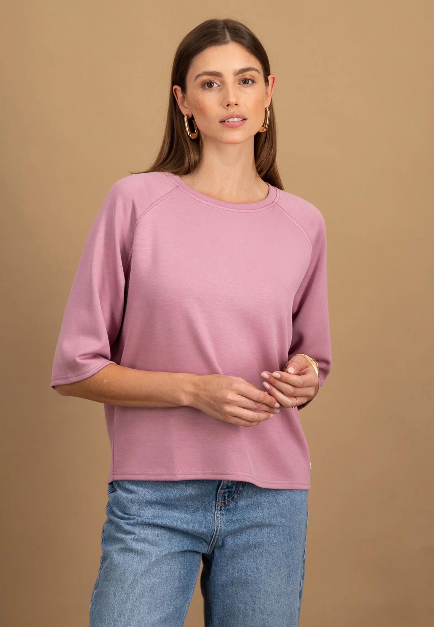 Shirt aus Viskose-Mix mit halblangen Ärmeln und legerem Schnitt - Image 19