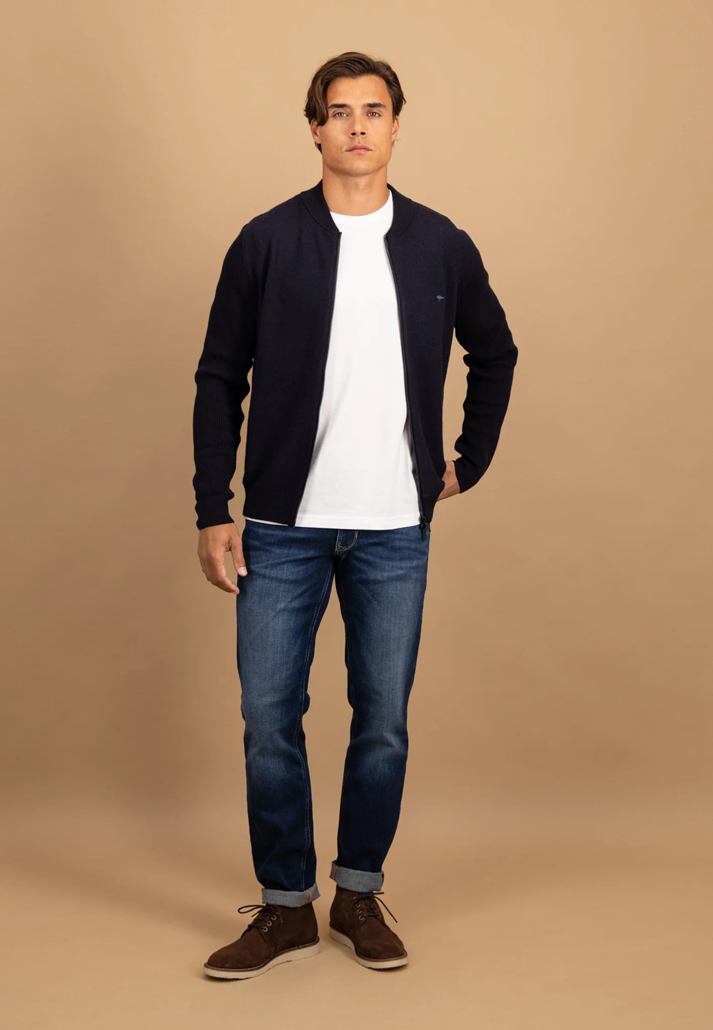 Strickjacke aus Baumwoll-Wollmix mit Reißverschluss und Bomberkragen - Image 4