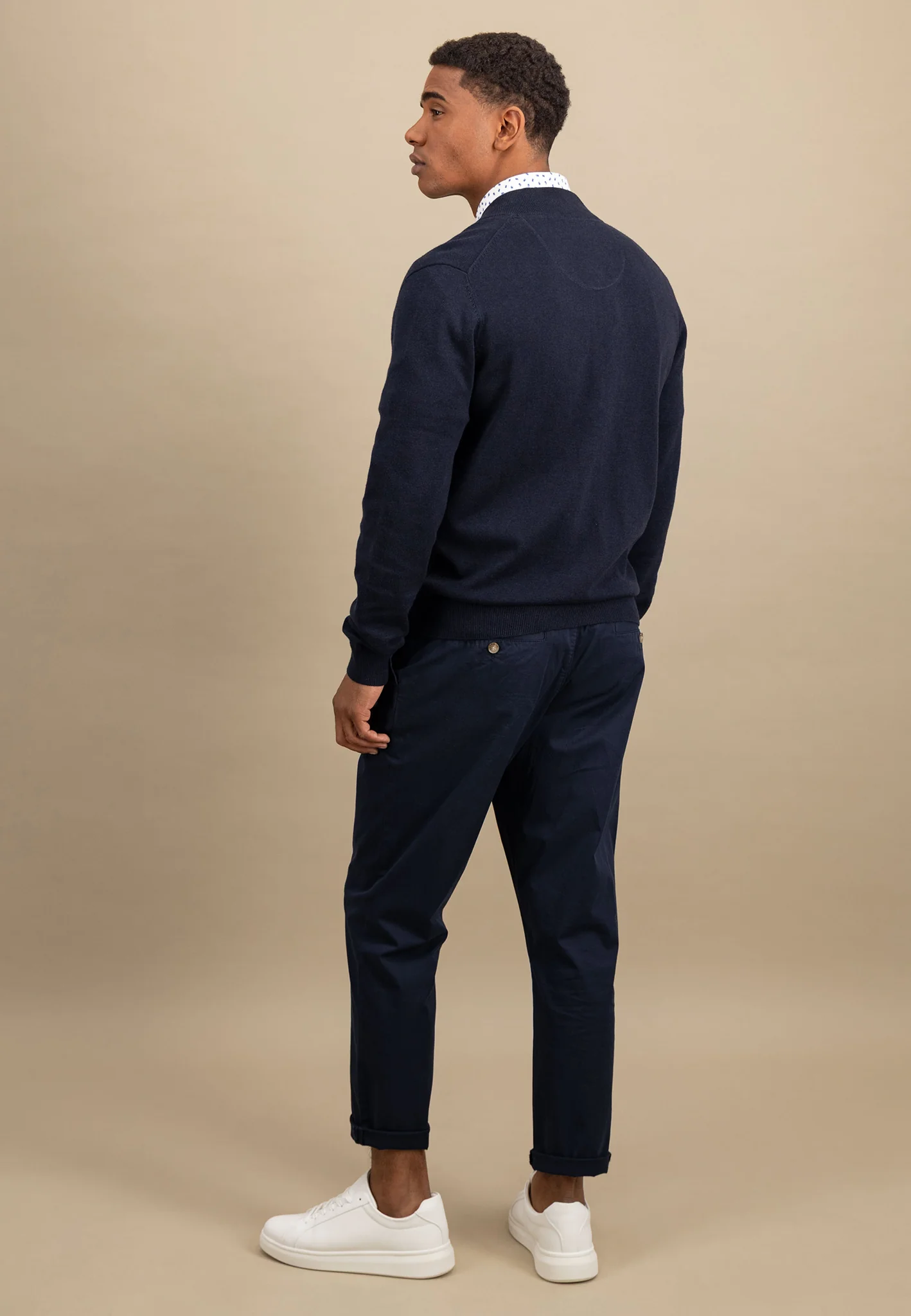 Strickjacke aus Baumwolle mit Collegekragen - Image 25