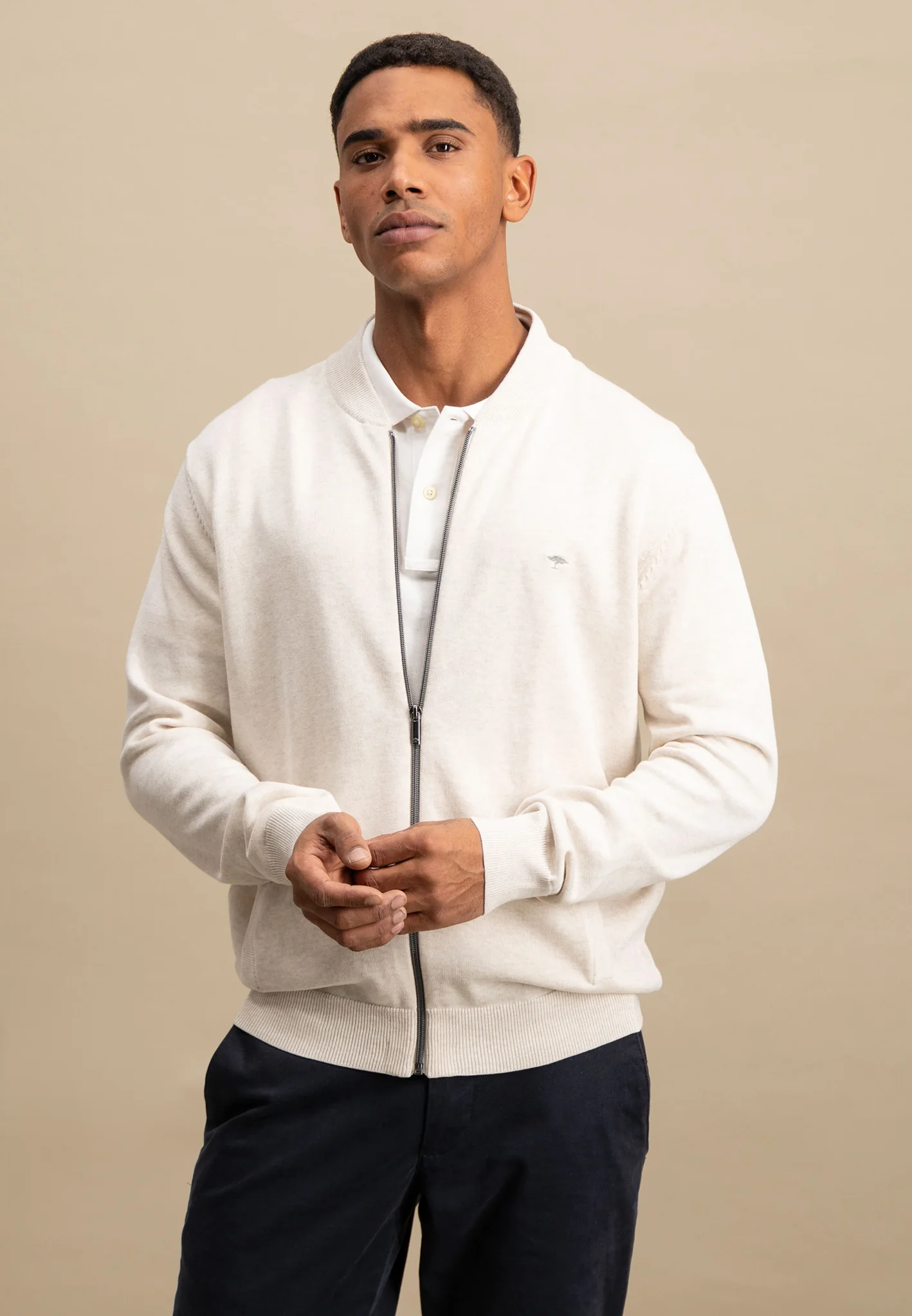 Strickjacke aus Baumwolle mit Collegekragen - Image 3
