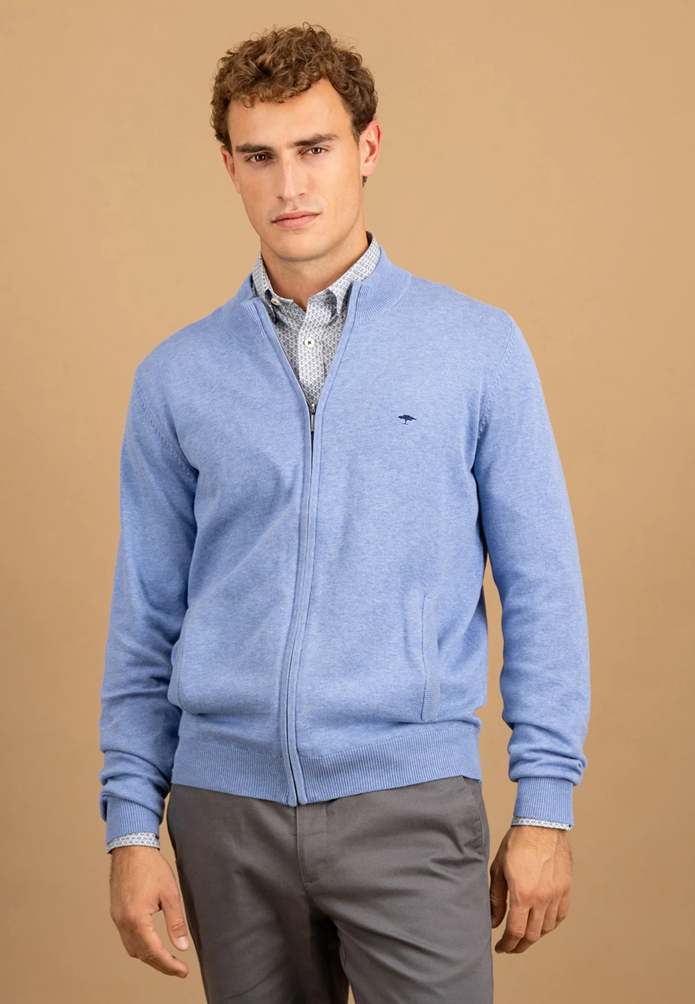 Strickjacke aus Baumwolle mit Reißverschluss und Stehkragen - Image 7