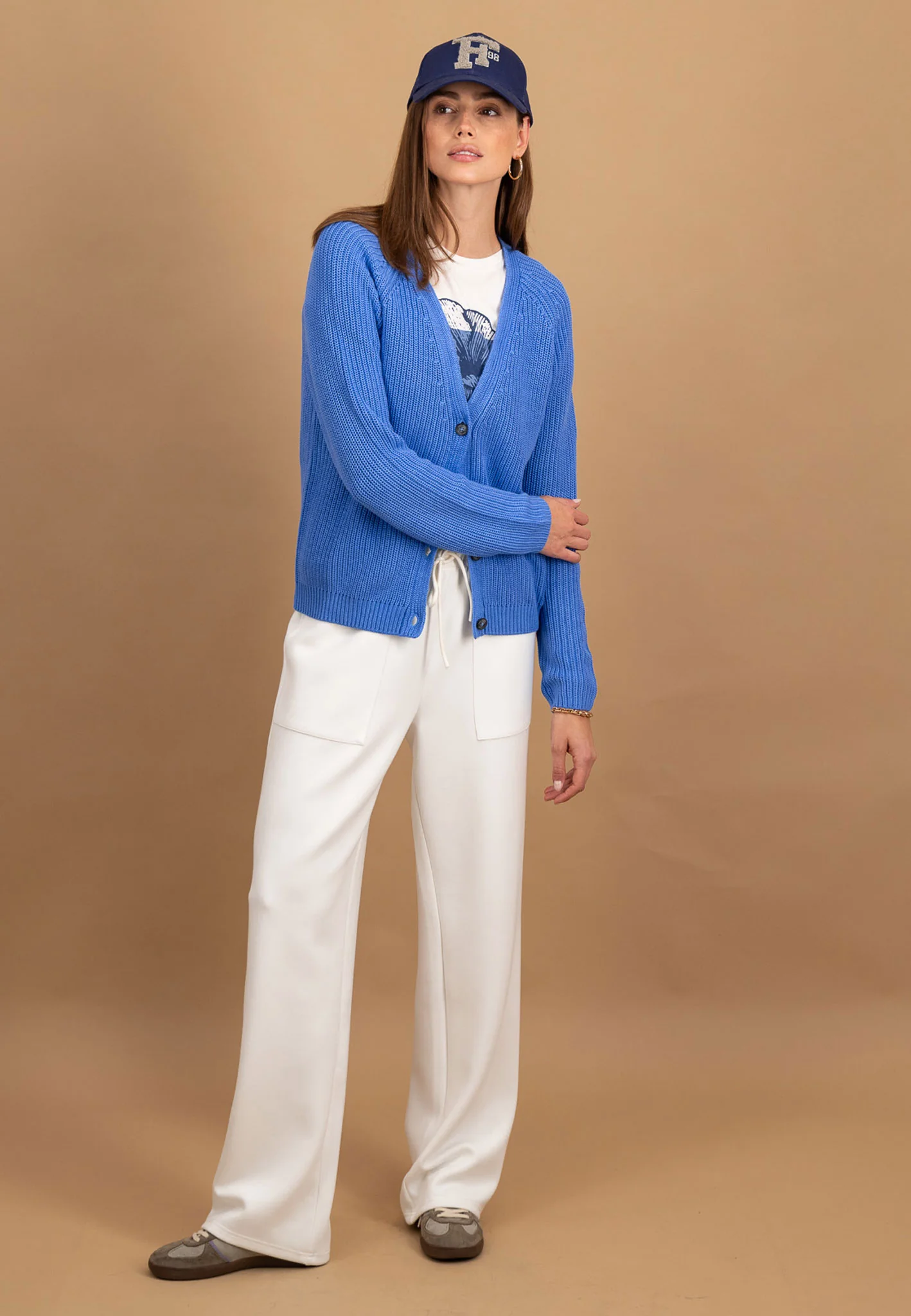 Strickjacke aus Baumwolle mit V-Ausschnitt und Knopfleiste - Image 17
