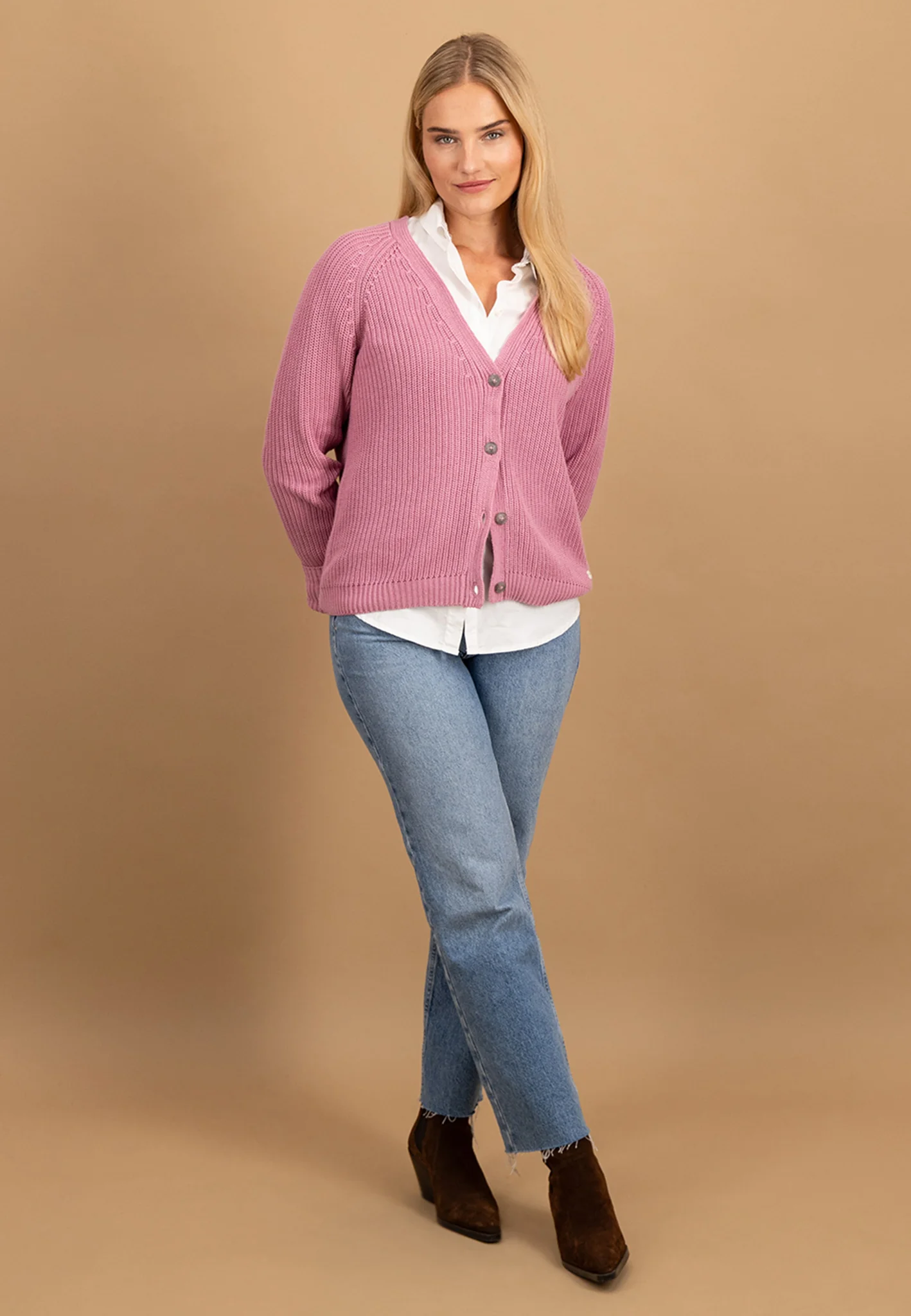 Strickjacke aus Baumwolle mit V-Ausschnitt und Knopfleiste - Image 28