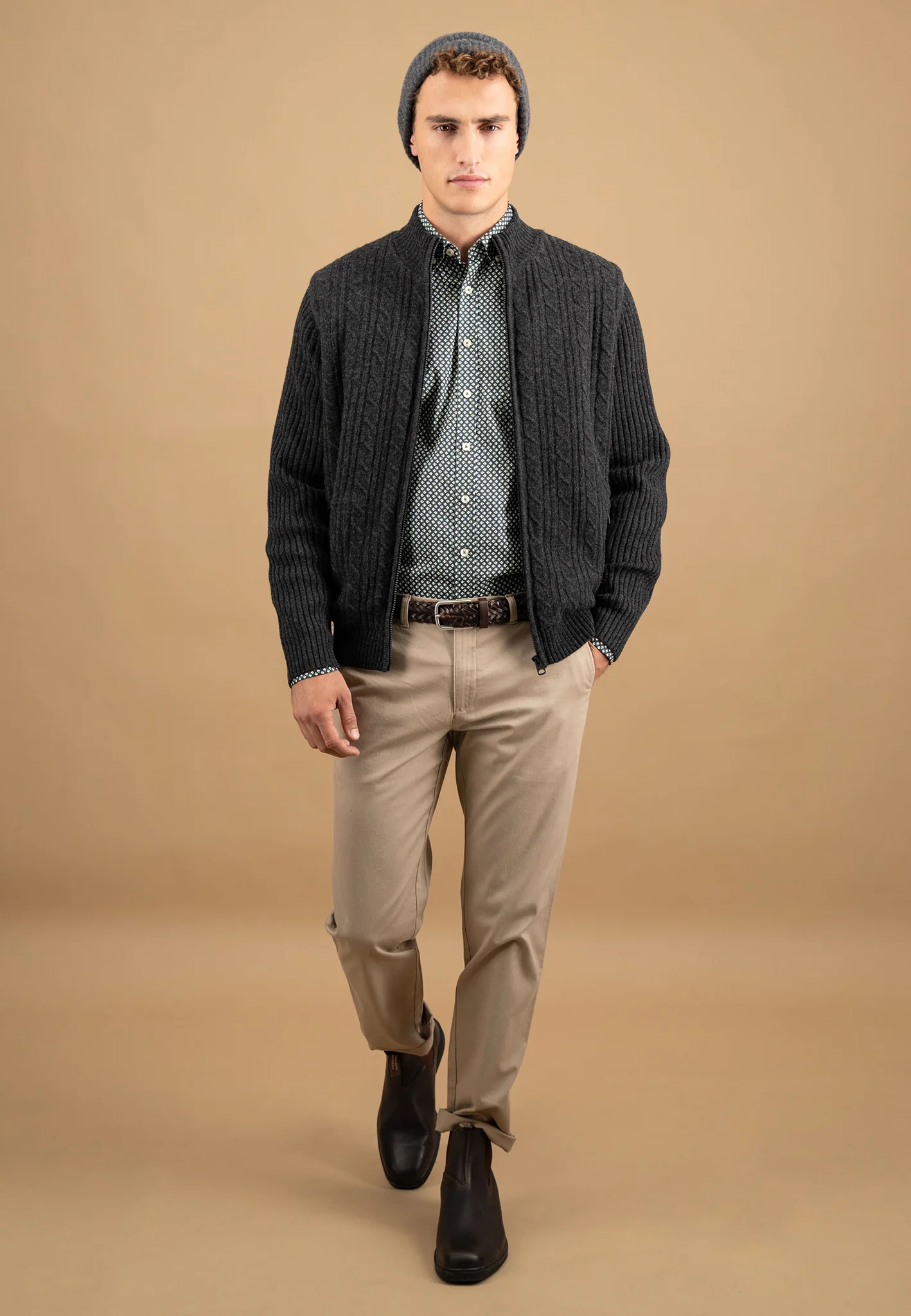 Donegal-Strickjacke aus reiner Wolle mit Strukturmix und Stehkragen - Image 4