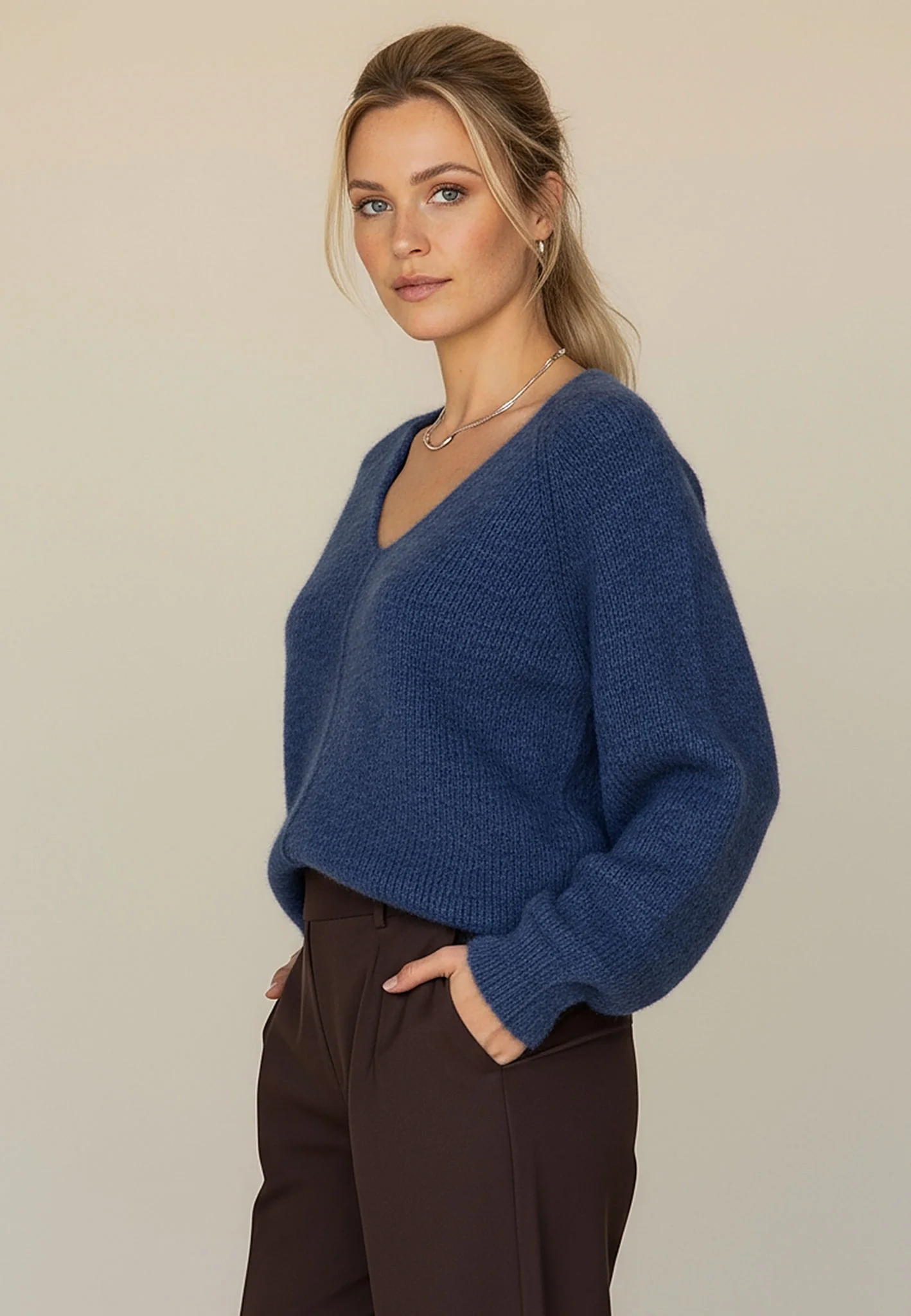 Strickpullover aus Alpaka-Wollmix mit V-Ausschnitt und Strukturstrick