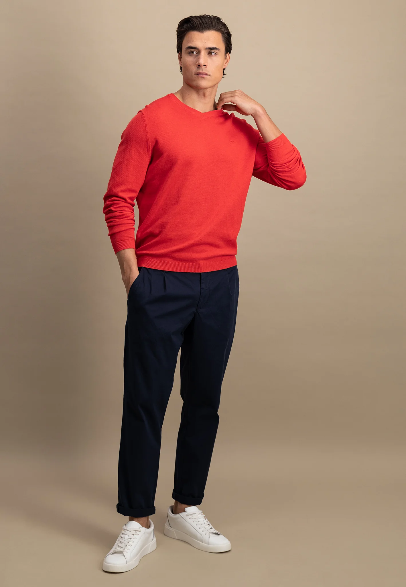 Strickpullover aus Baumwolle mit V-Ausschnitt - AIR COTTON - Image 14