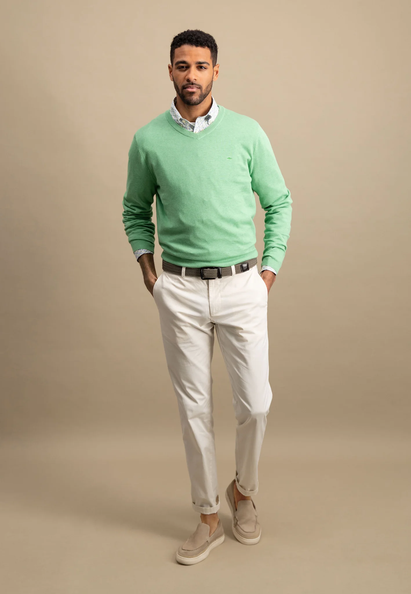 Strickpullover aus Baumwolle mit V-Ausschnitt - AIR COTTON - Image 30