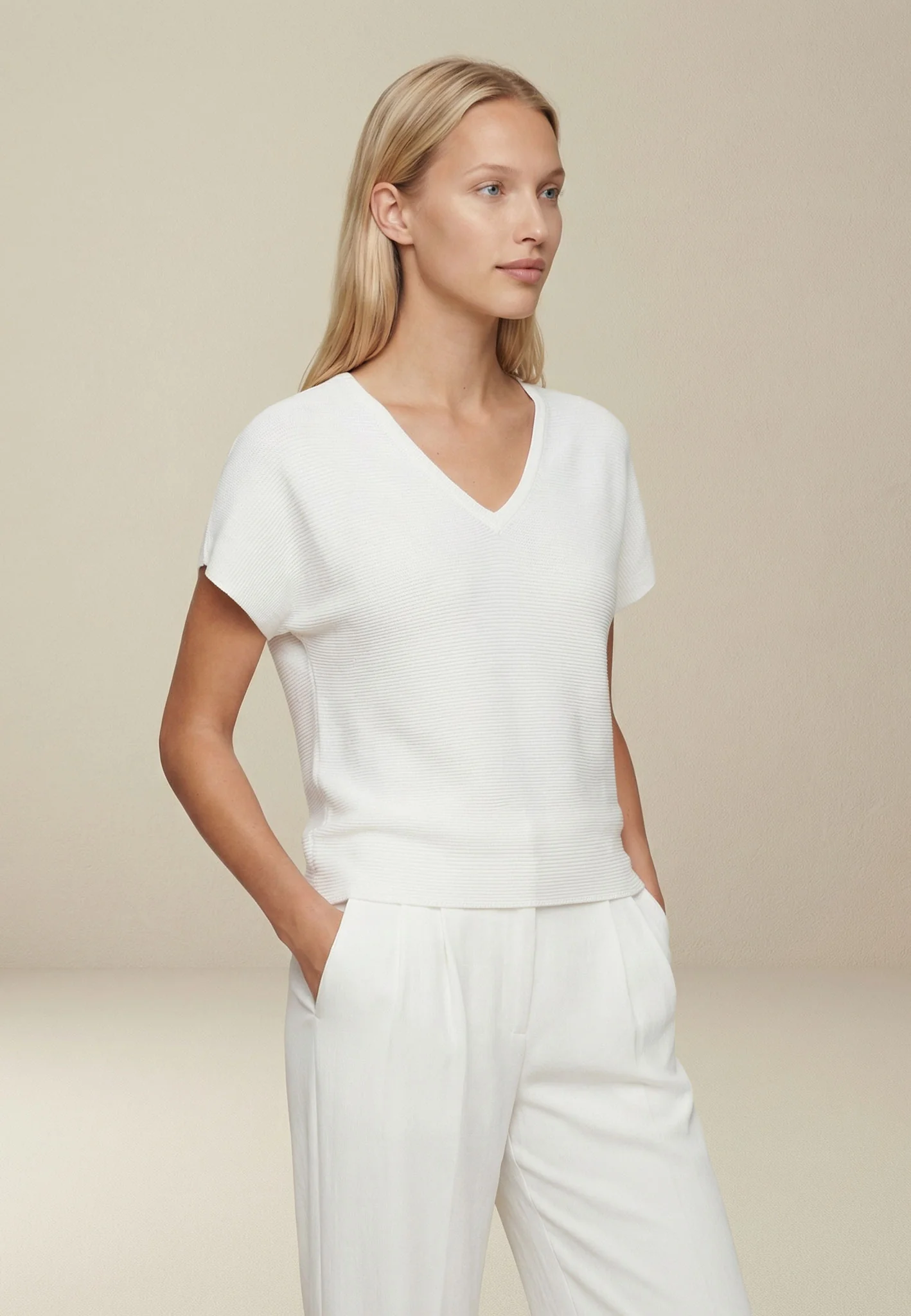 Strickshirt aus Baumwolle mit V-Ausschnitt