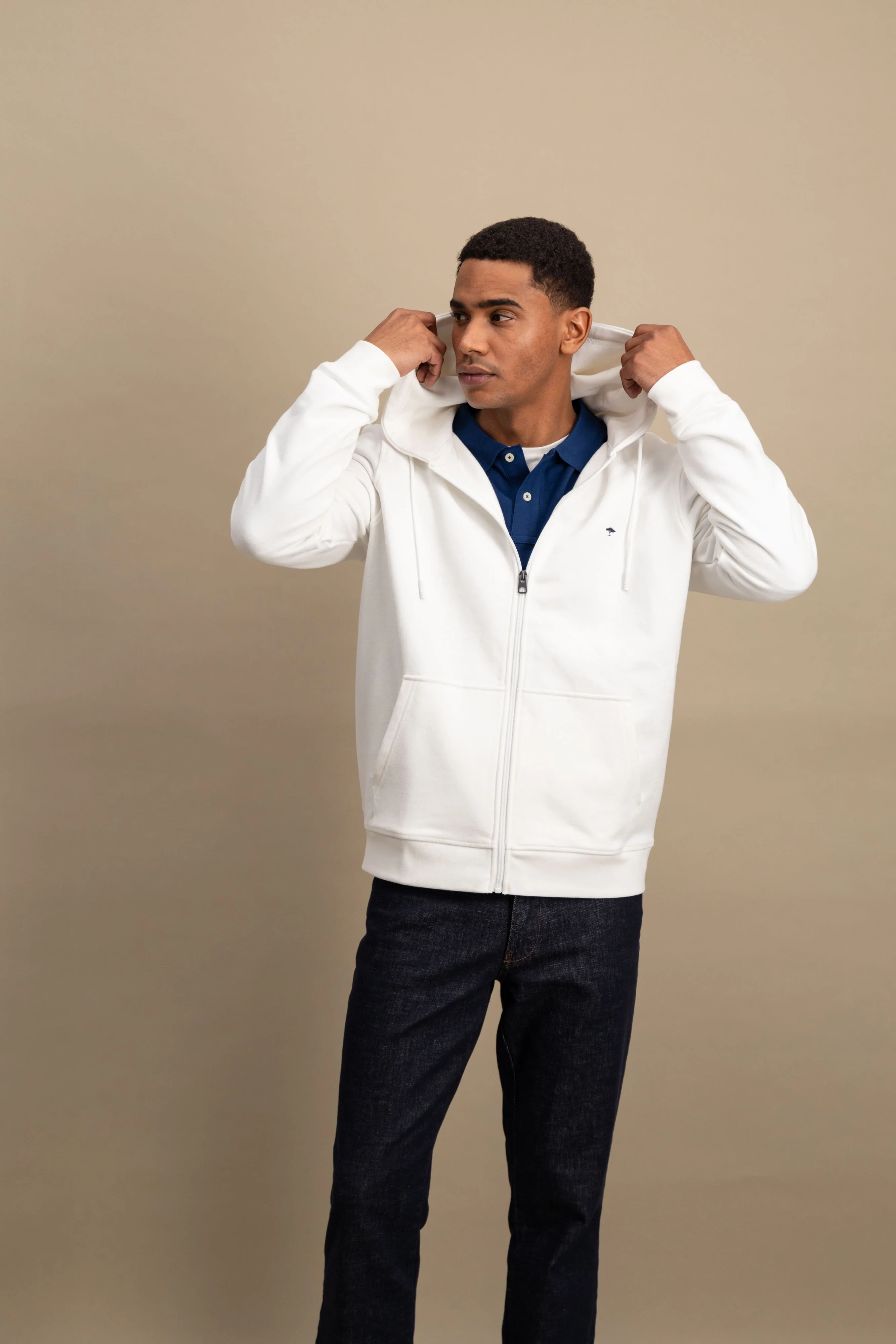 Sweatjacke aus Baumwolle mit Logo Detail - Image 4