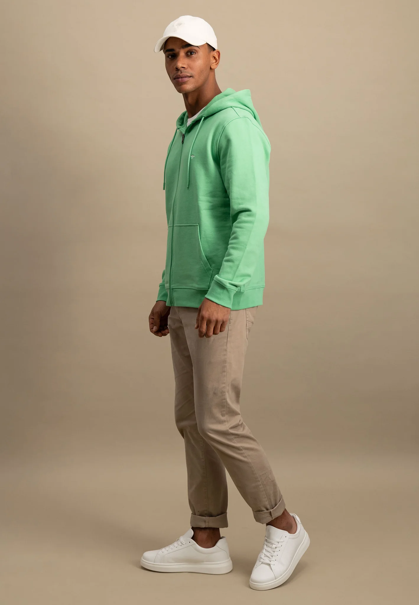 Sweatjacke aus Baumwolle mit Logo Detail - Image 8