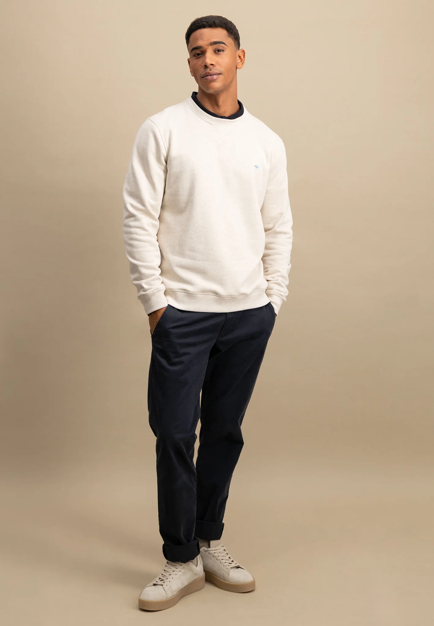 Sweatpullover mit Rundhalsausschnitt und Logodetail - Image 4