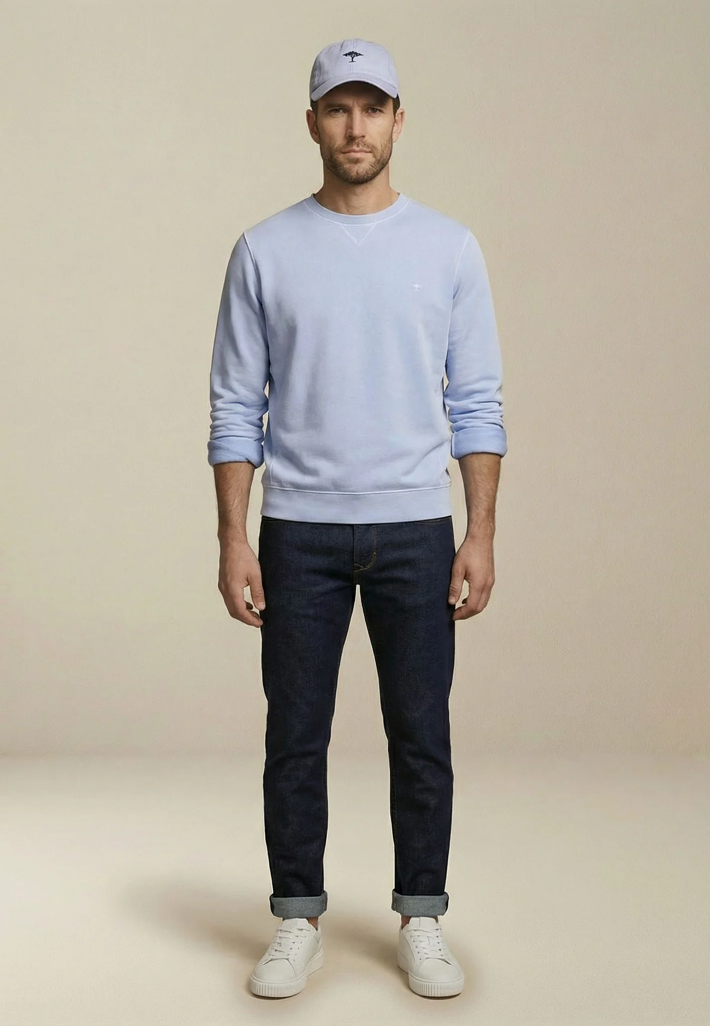 Sweatshirt aus reiner Baumwolle mit V-Einsatz am Kragen - Image 8