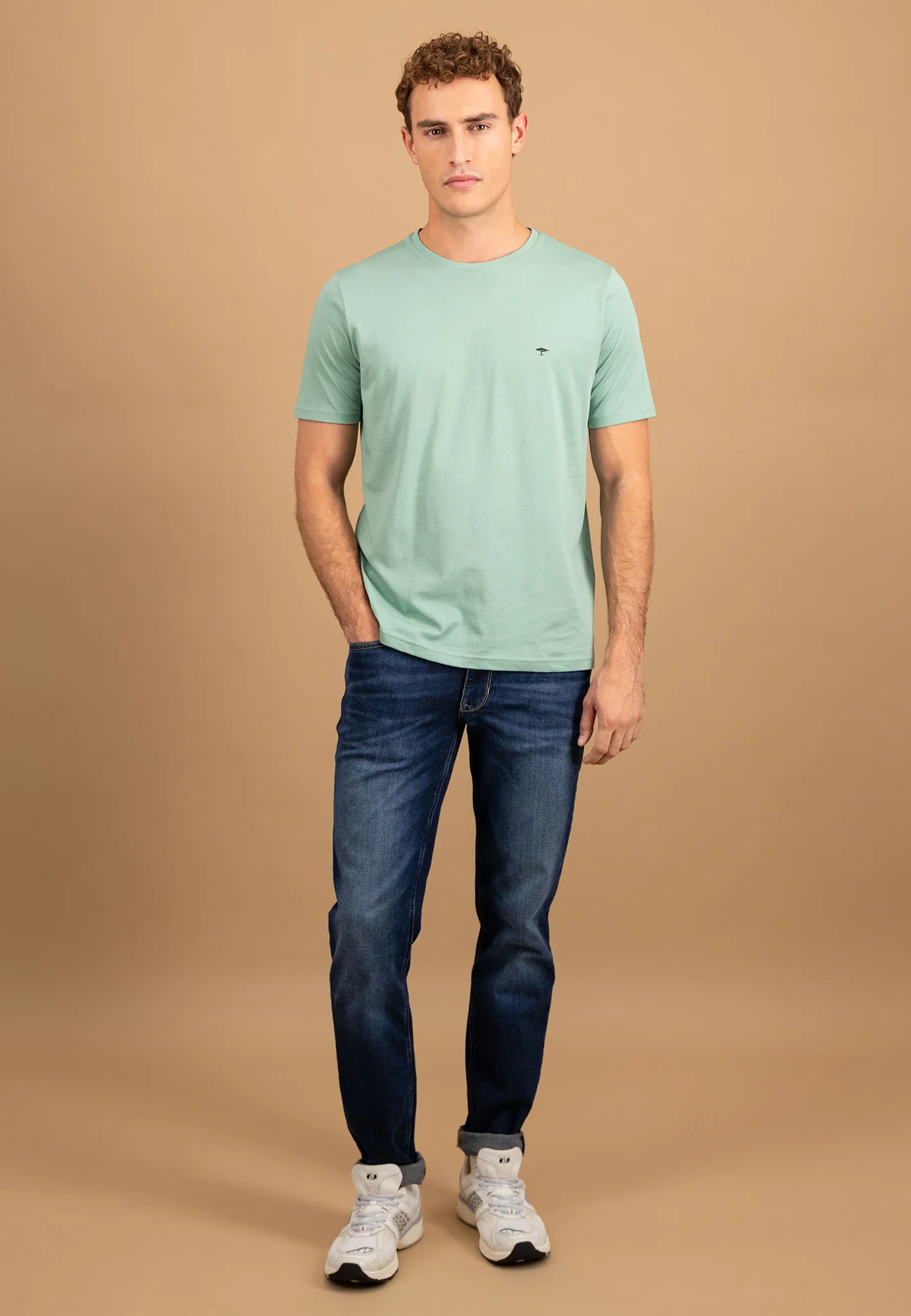 T-Shirt aus Baumwolle mit Rundhalsausschnitt und Logo-Stickerei - Image 26