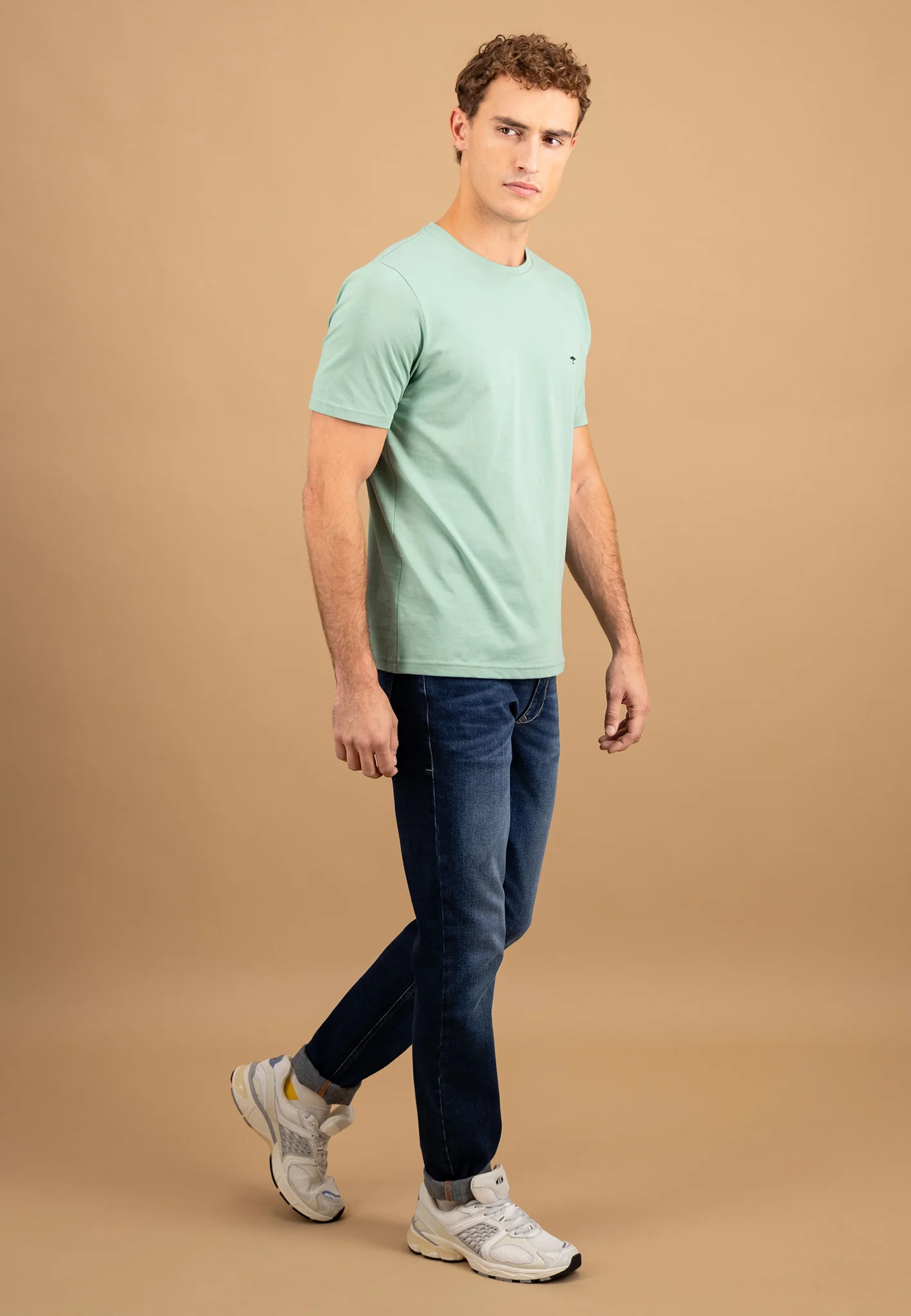 T-Shirt aus Baumwolle mit Rundhalsausschnitt und Logo-Stickerei - Image 28