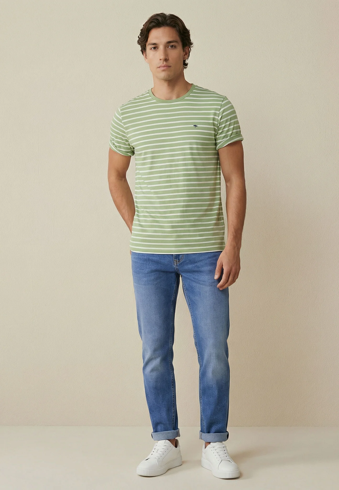 T-Shirt aus Baumwolle mit Streifenmuster und Rundhalsausschnitt - Image 12