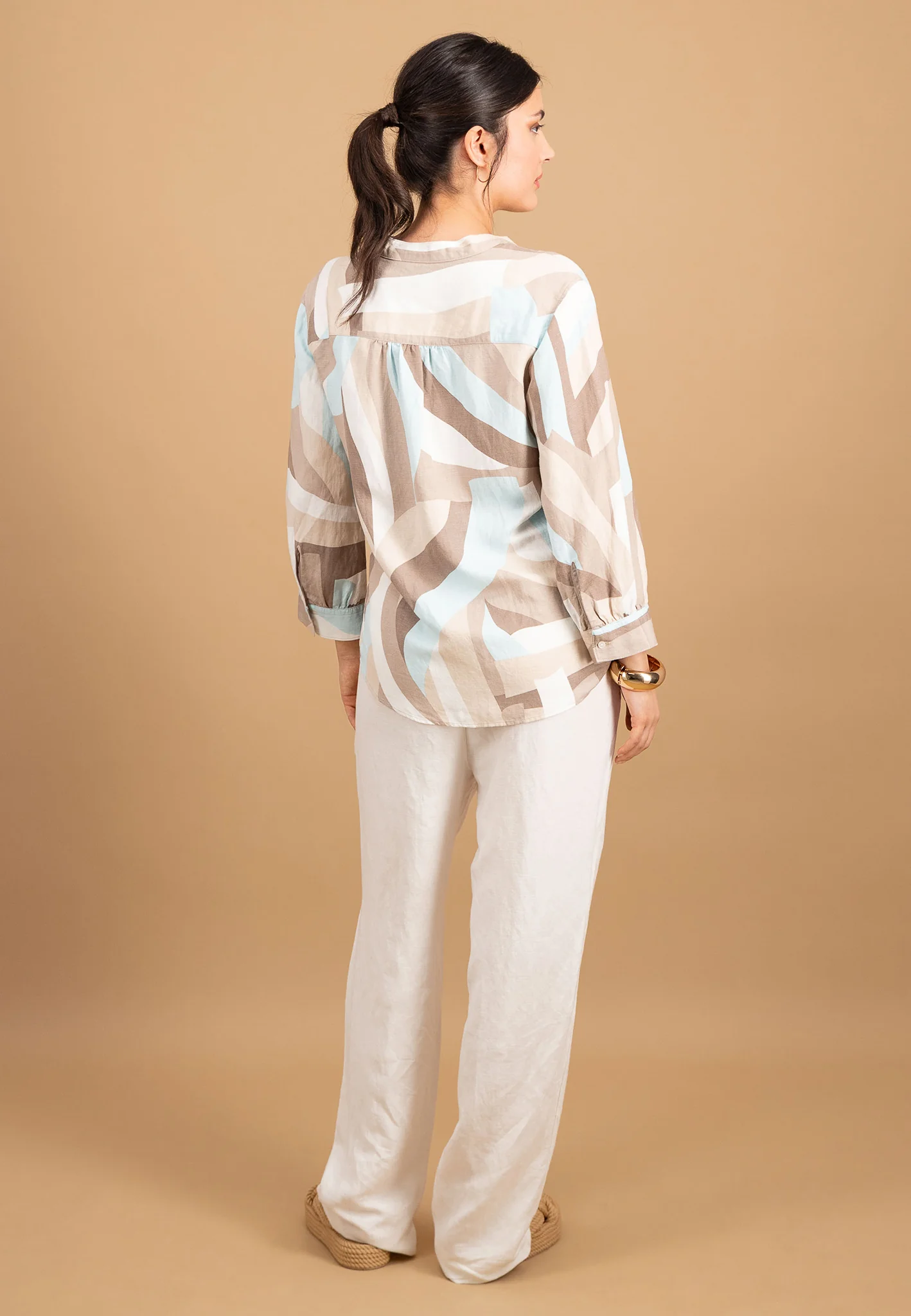 Tunika Bluse aus Leinen-Viskose-Mix mit Alloverprint - Image 3