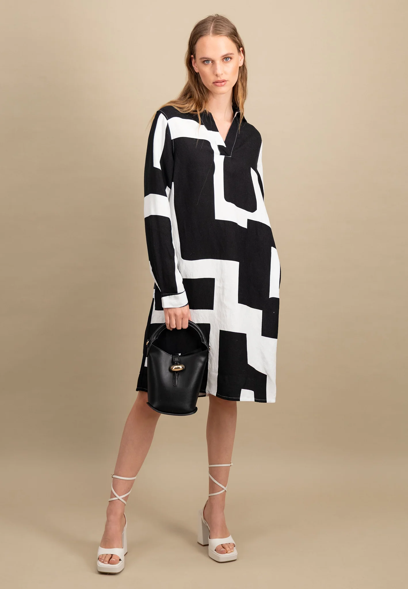 Tunika Kleid aus Leinen-Viskose-Mix mit Alloverprint - Image 2