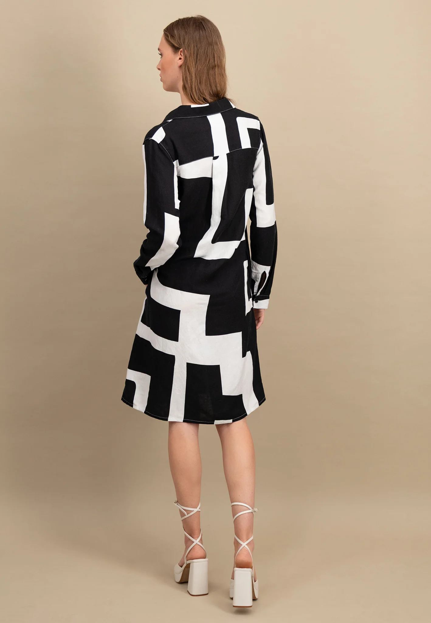 Tunika Kleid aus Leinen-Viskose-Mix mit Alloverprint - Image 3